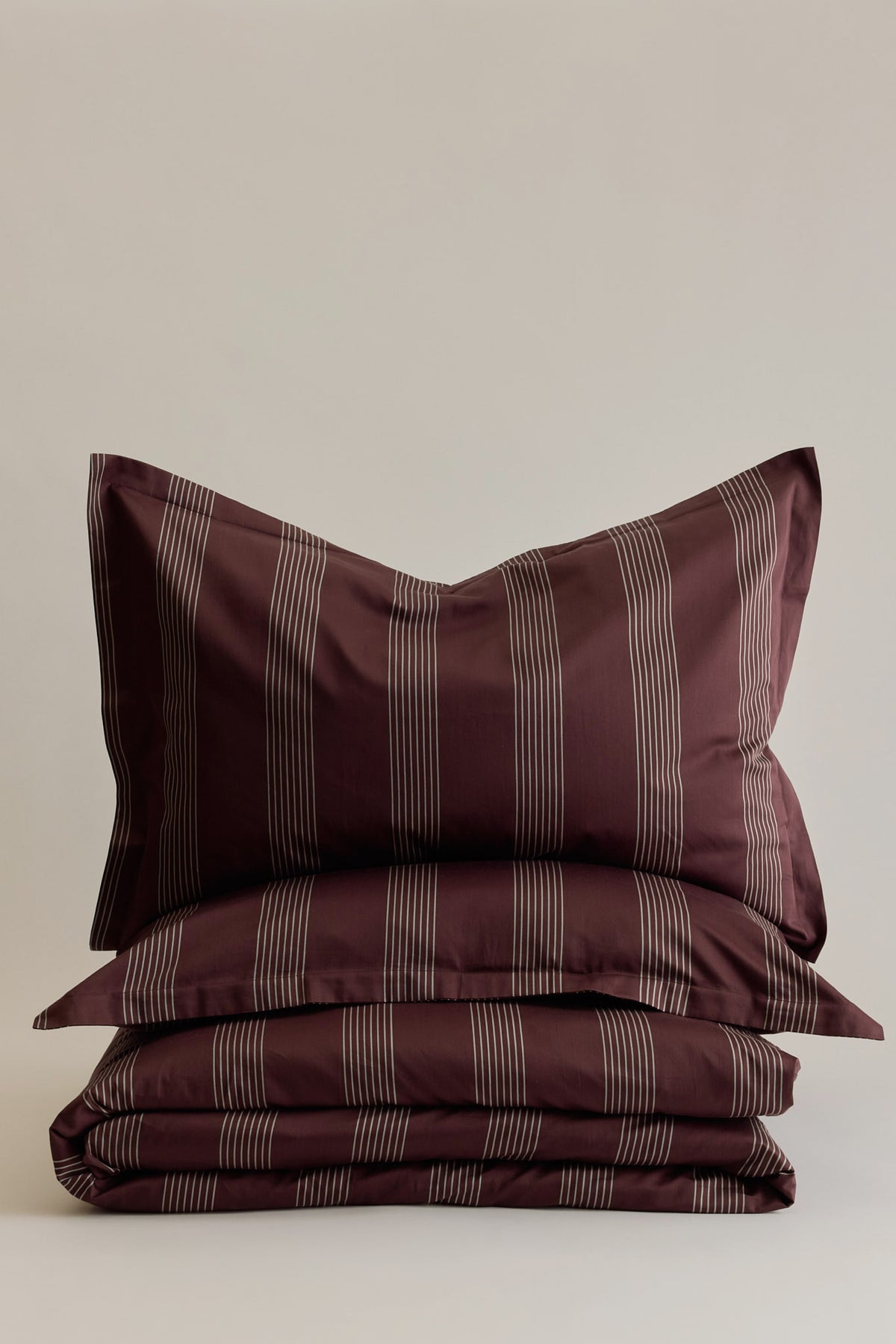 Housse de couette et taies décoratives en prune chocolat/Cachemire