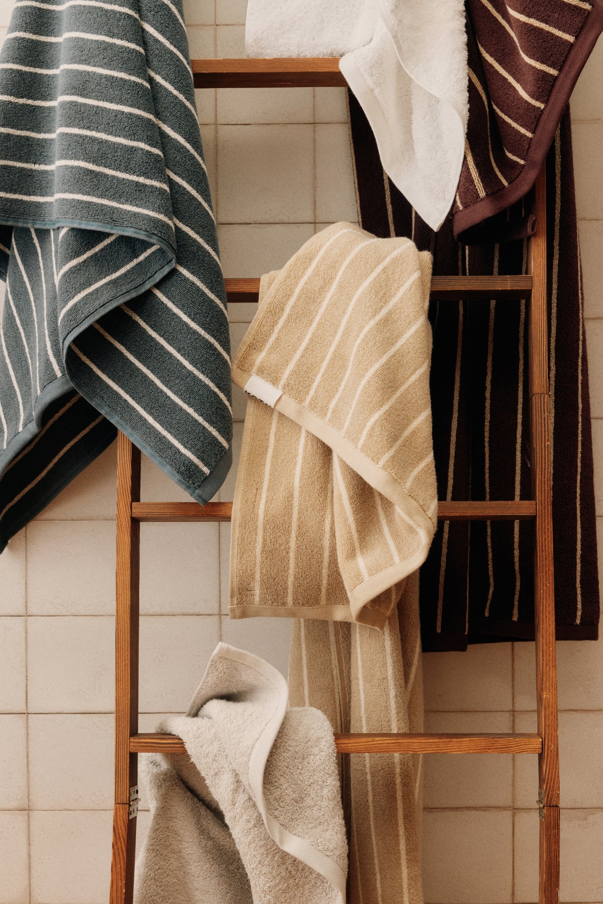 Egyptian Cotton Bath Sheet in Natural/Cashmere