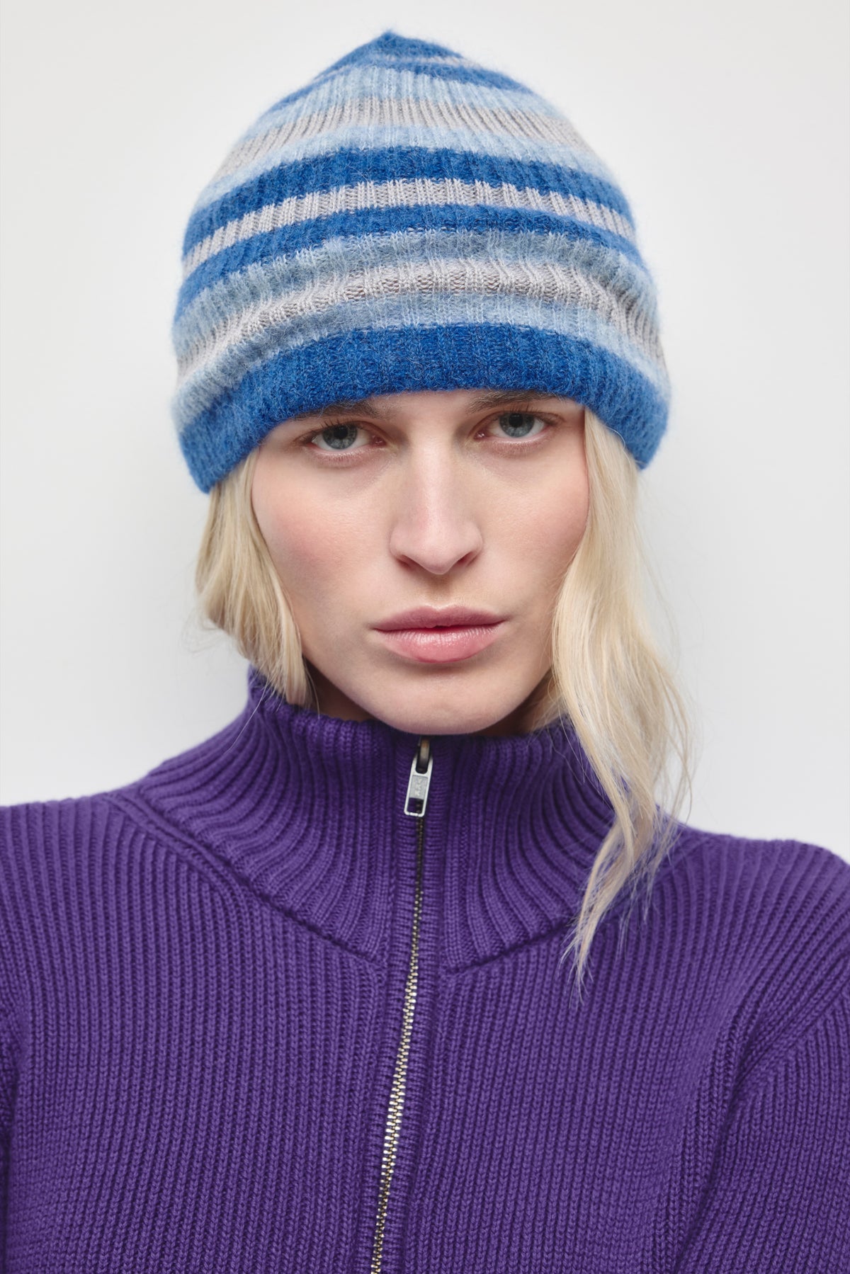 Sukun Fuzzy Beanie in Cobalt Blue/Heather Grey/Winter Sky