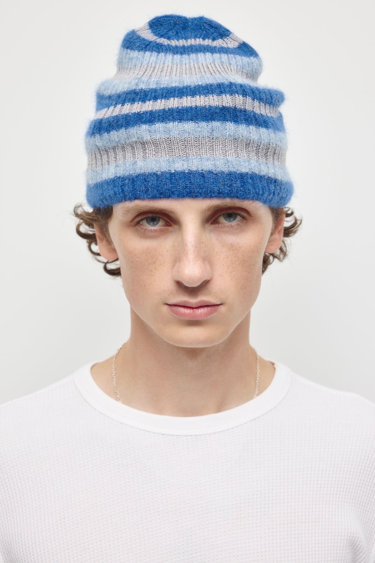 Sukun Fuzzy Beanie in Cobalt Blue/Heather Grey/Winter Sky