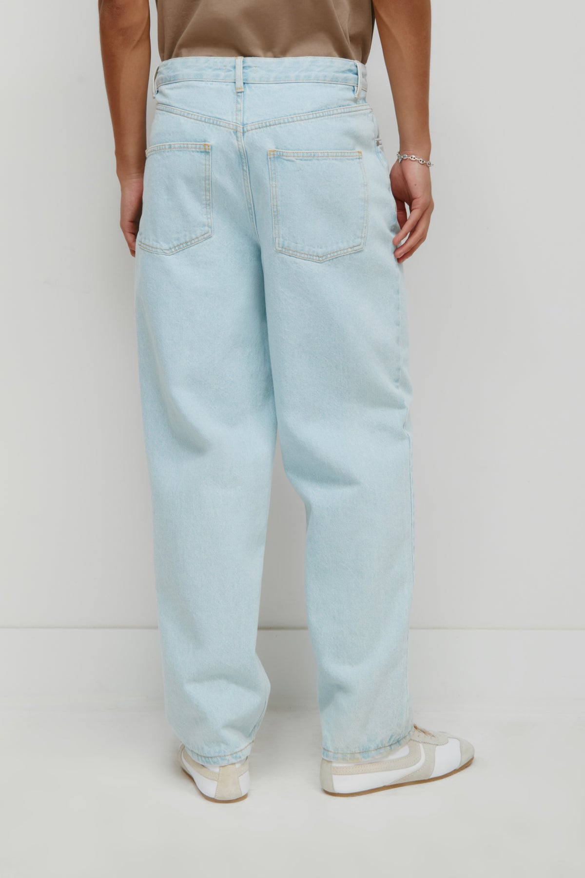 Antifit Denim in Light Wash