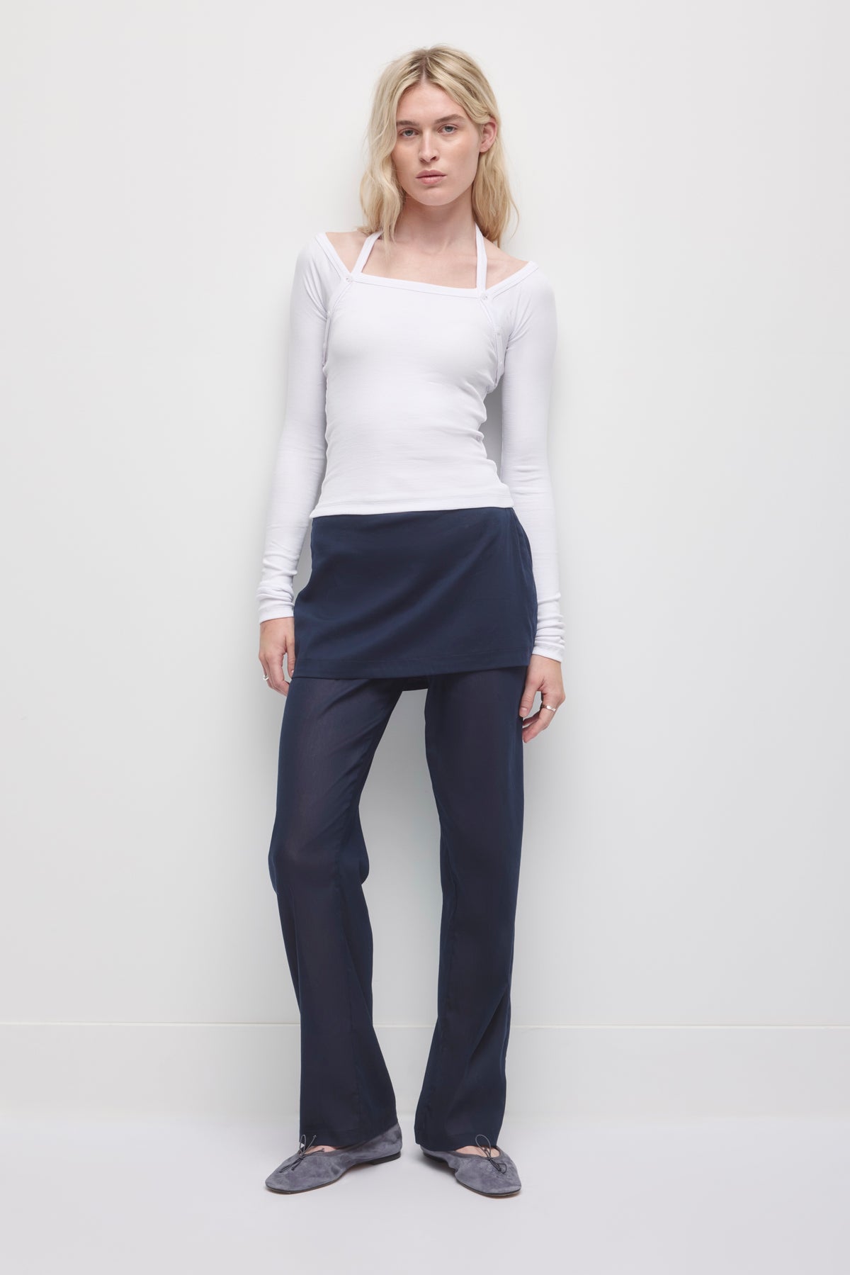 Model is 5'9" and is wearing a size XS.