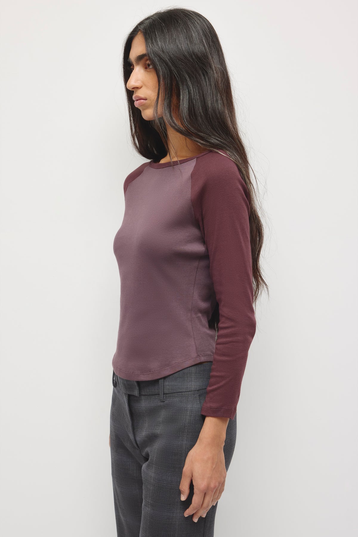 Women's Baseball Longsleeve in Raisin/Chocolate Plum