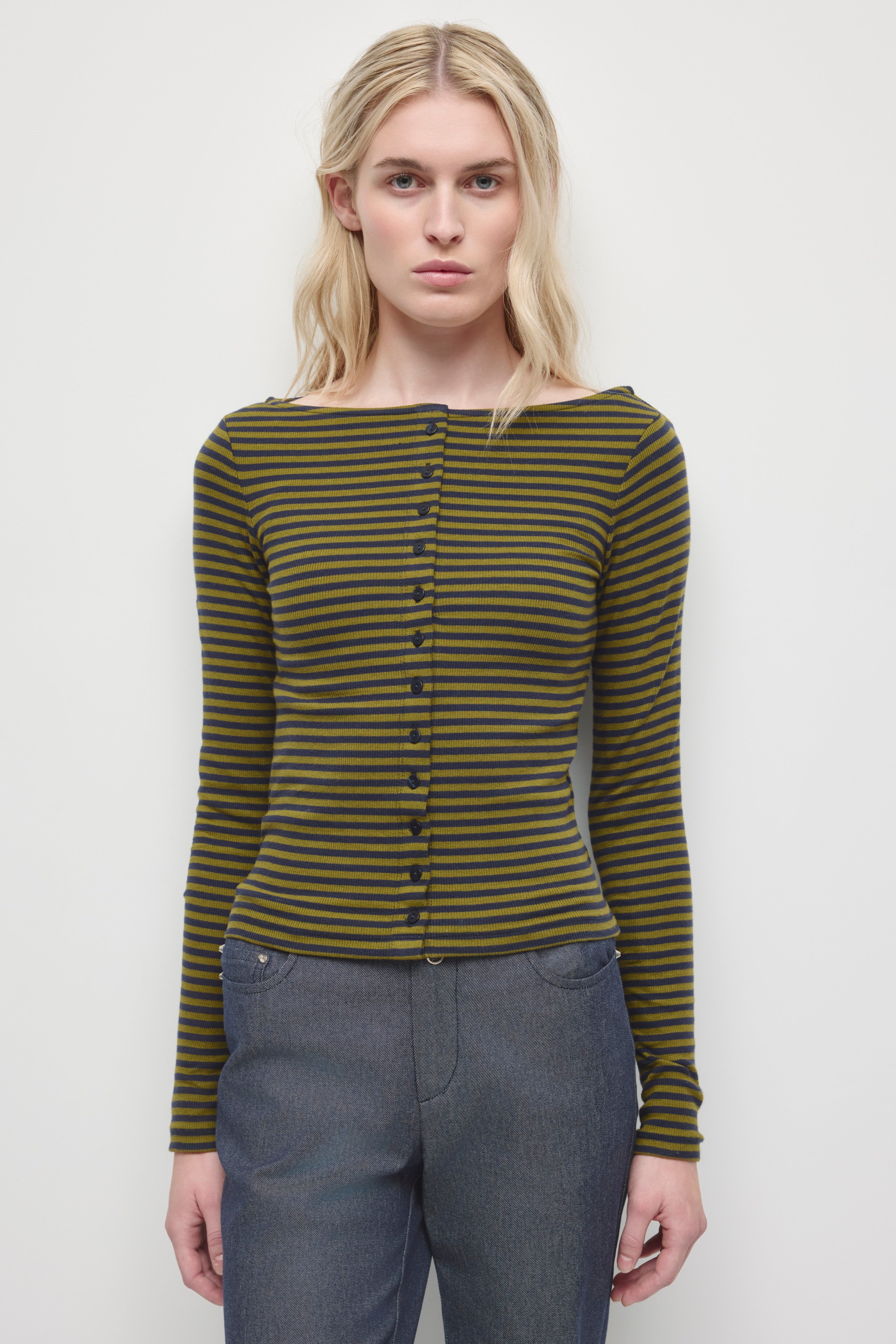 Women's Boatneck Cardigan in Cardamom/Deep Ocean