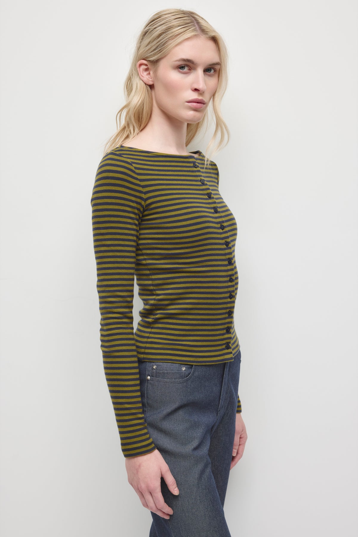 Women's Boatneck Cardigan in Cardamom/Deep Ocean