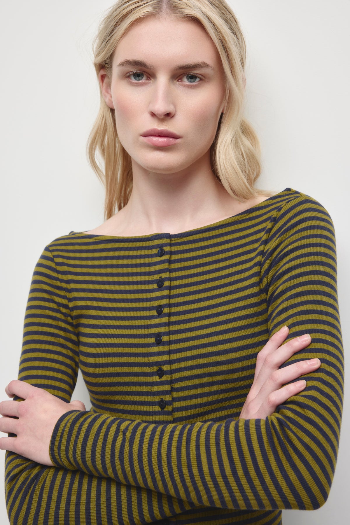 Women's Boatneck Cardigan in Cardamom/Deep Ocean
