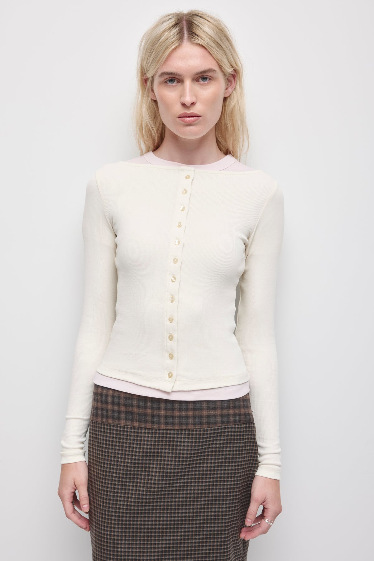 Model is 5'9" and is wearing a size XS.