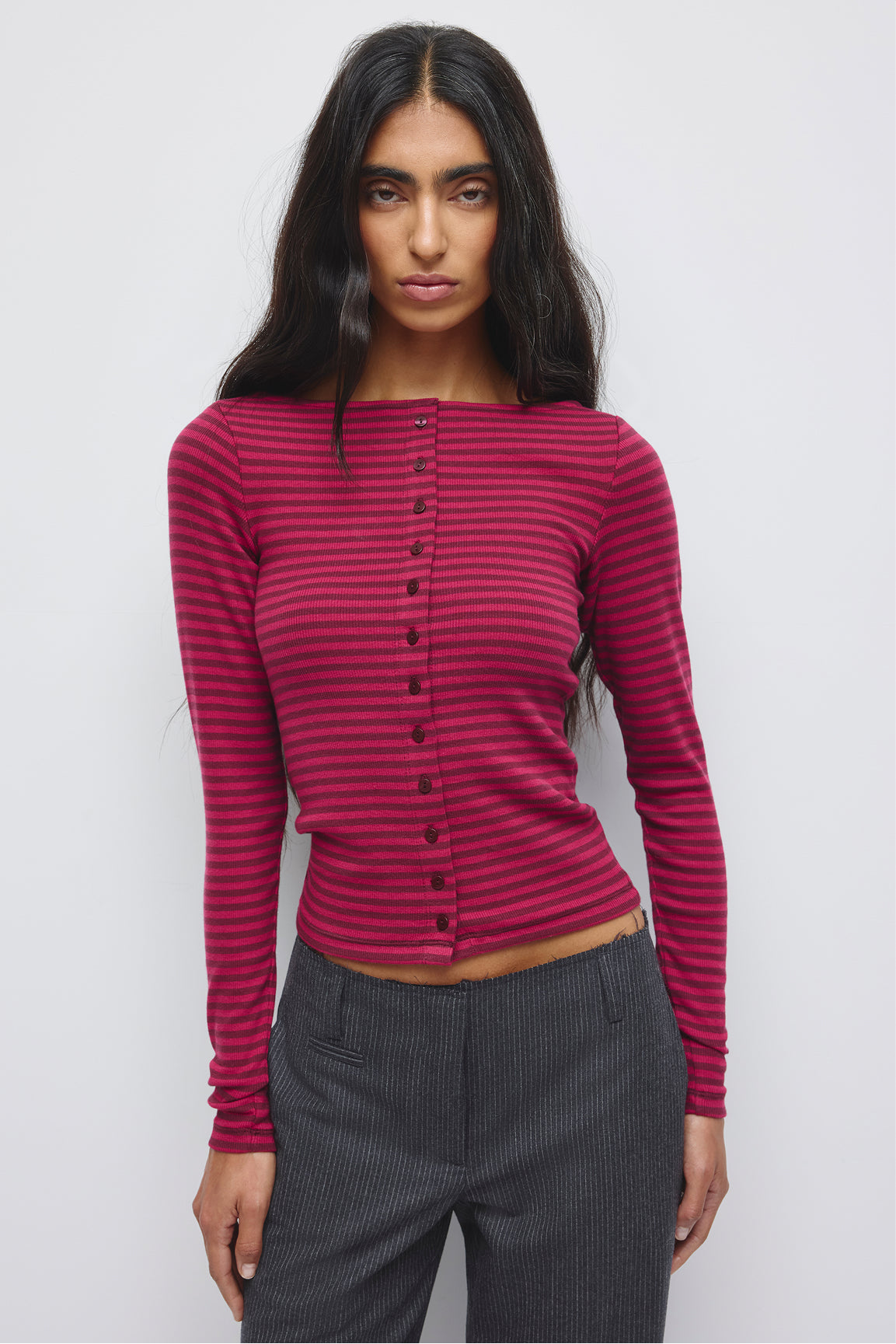 Model is 5'10" and wearing a size XS.