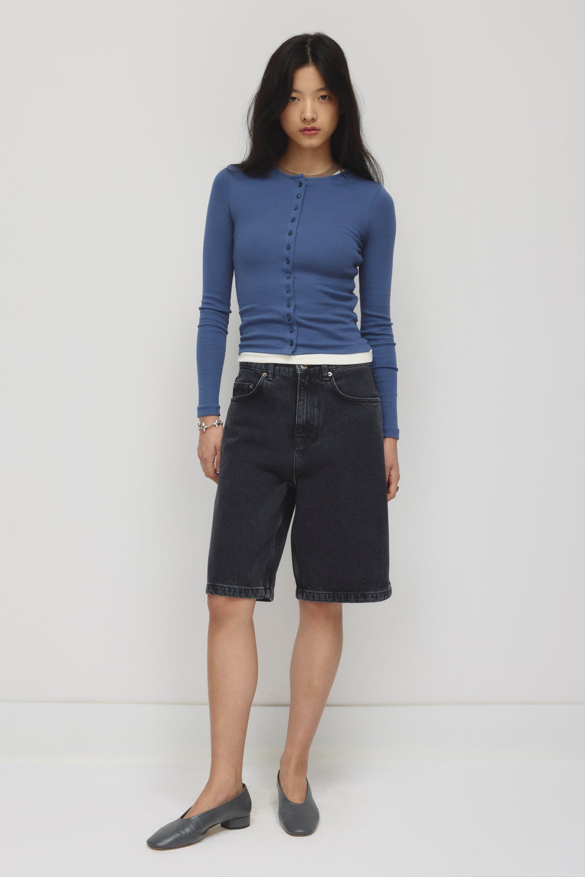 Women's Crew Neck Cardigan in Dark Indigo