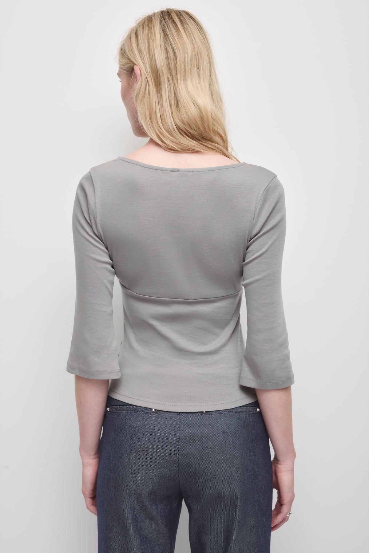 Women's Crossover 3/4 Sleeve Top in Gypsum