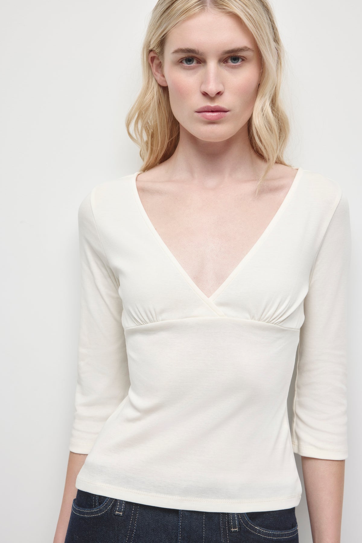 Women's Crossover 3/4 Sleeve Top in Marshmallow