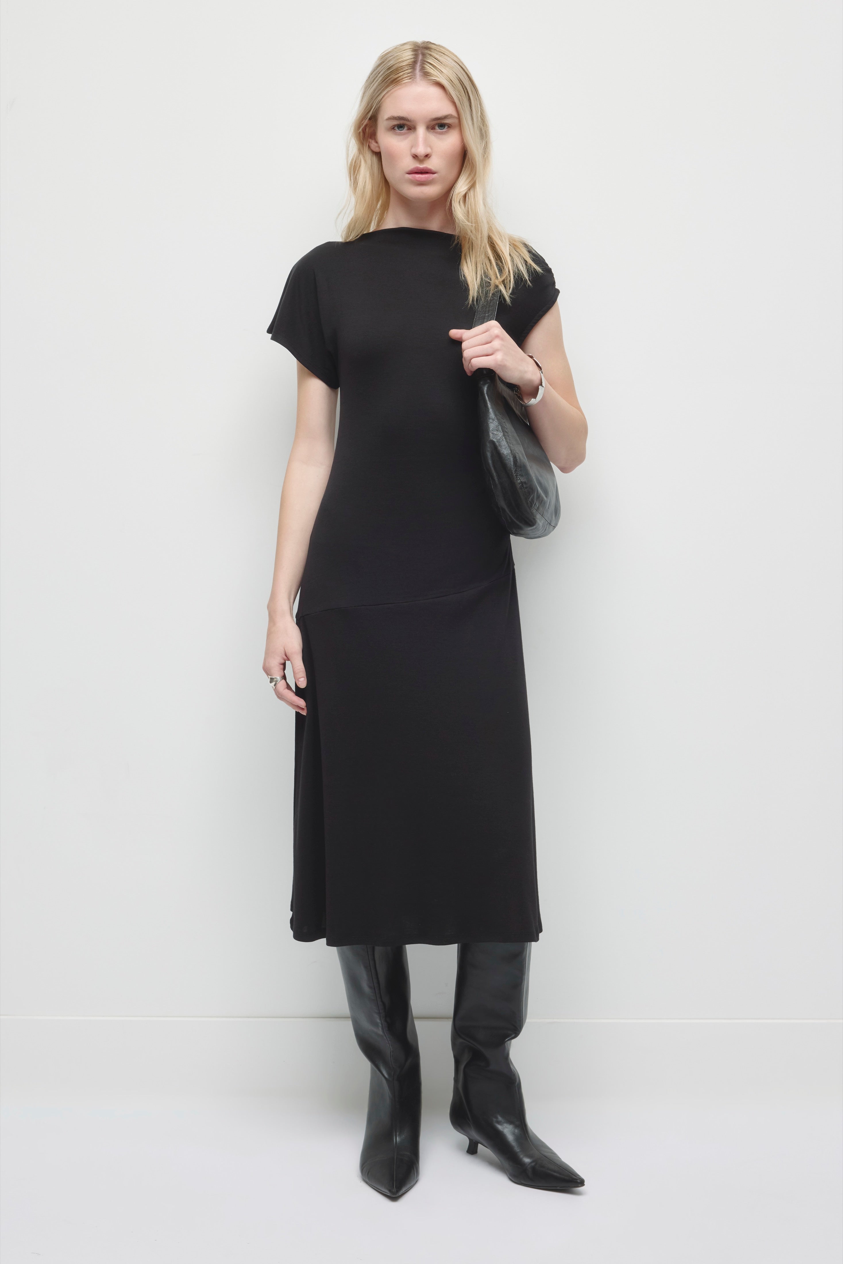 Women's Dana Asymmetric Dress in Black