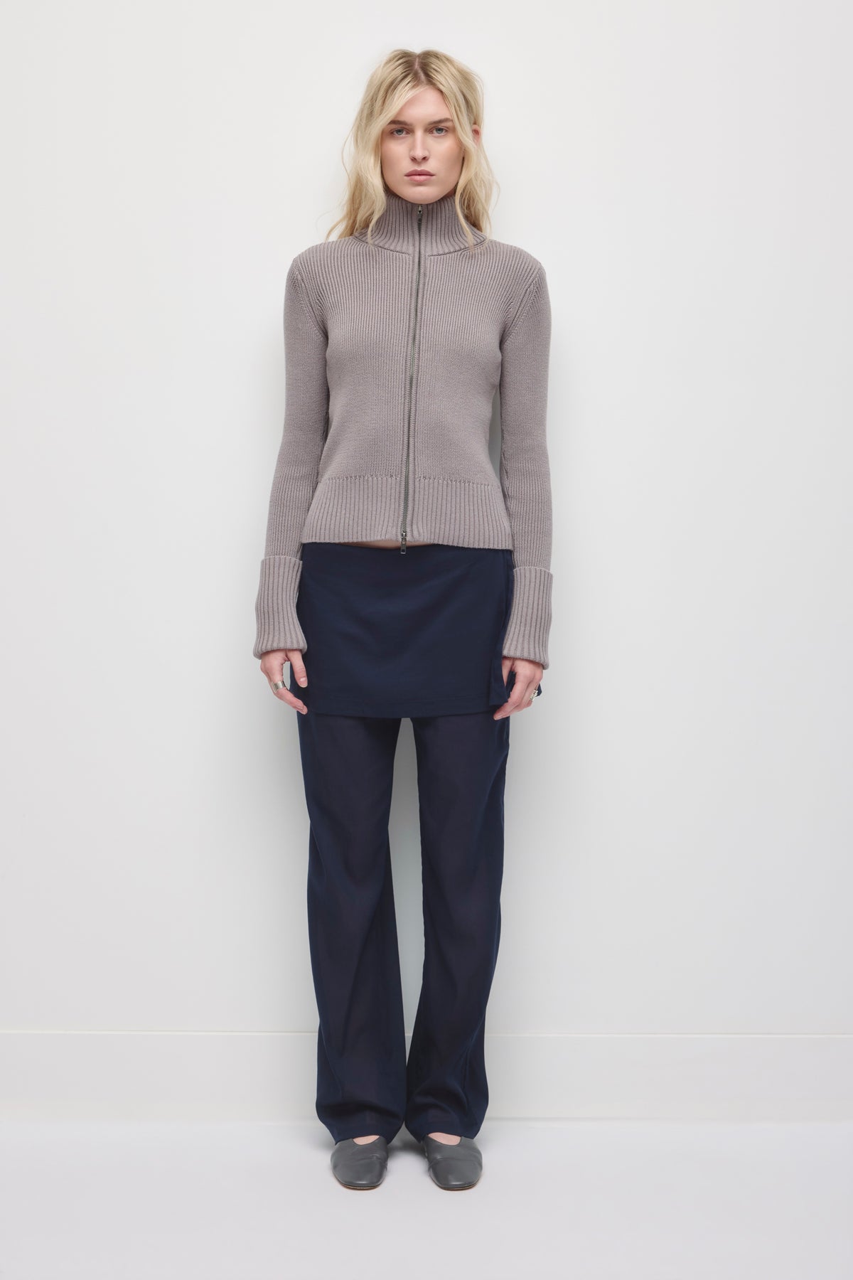 Pull zippé Elara pour femme en gypsum
