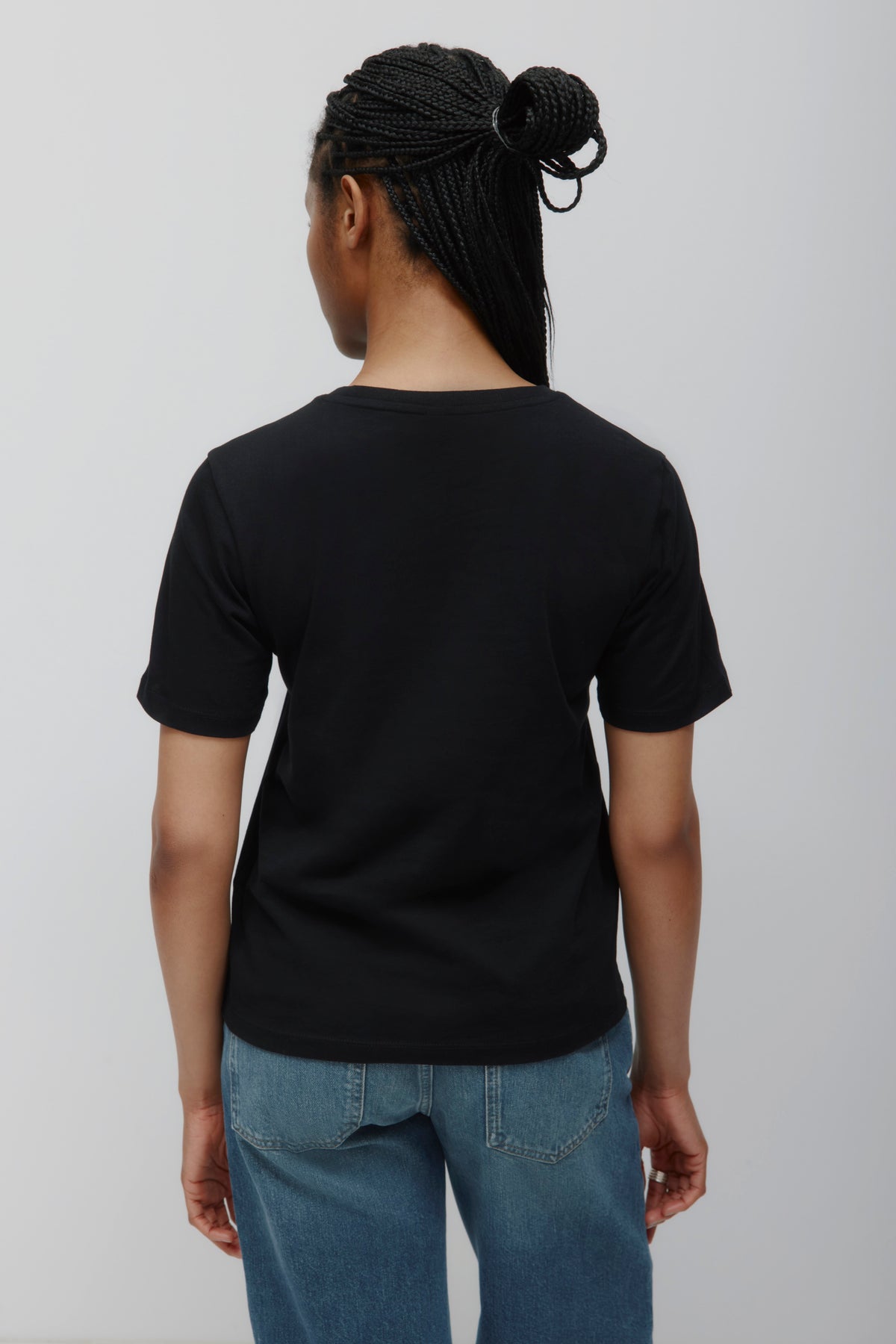 Coupe essentielle pour femmes en noir