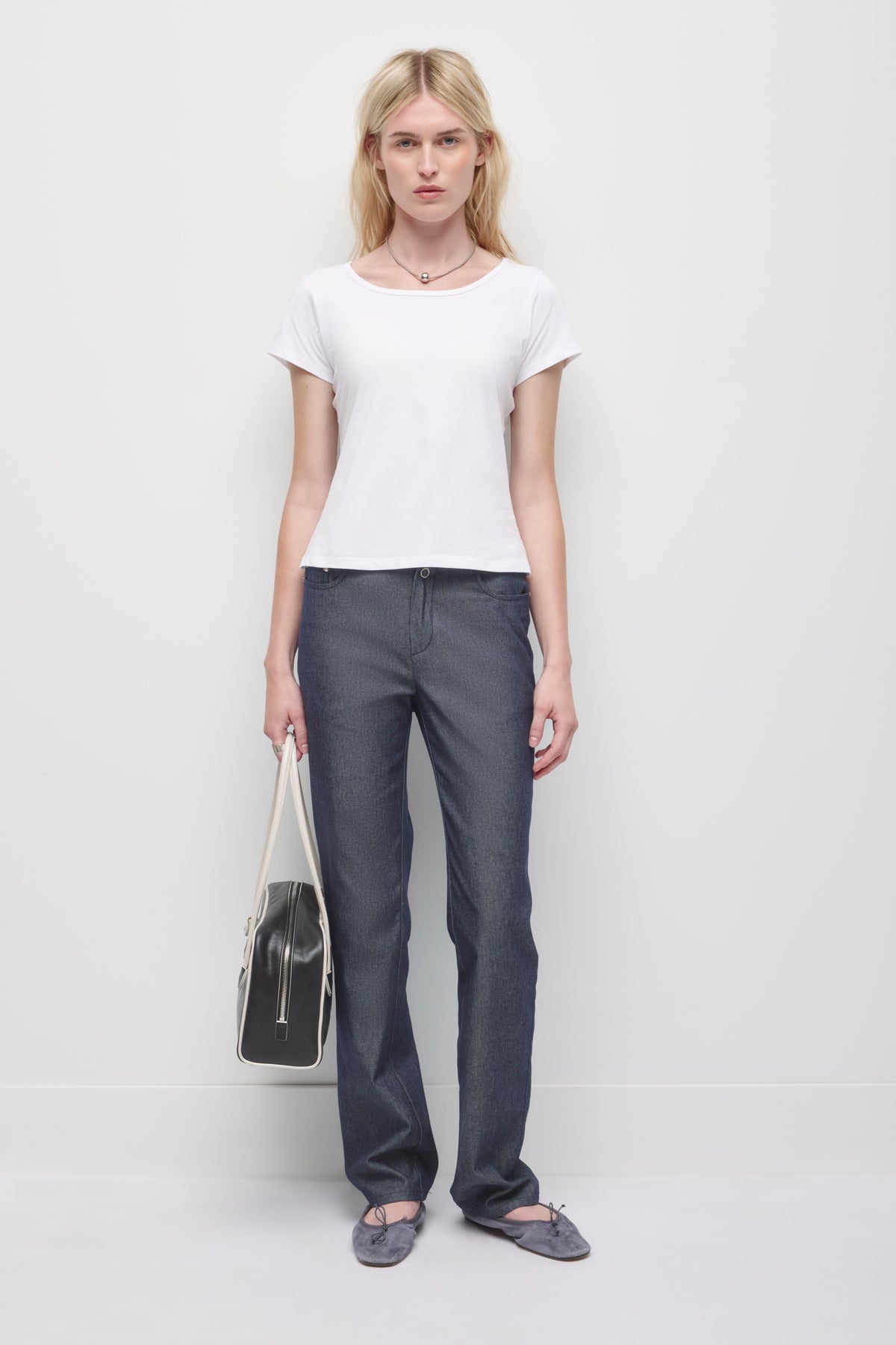 Women's Essential Scoop Tee in White