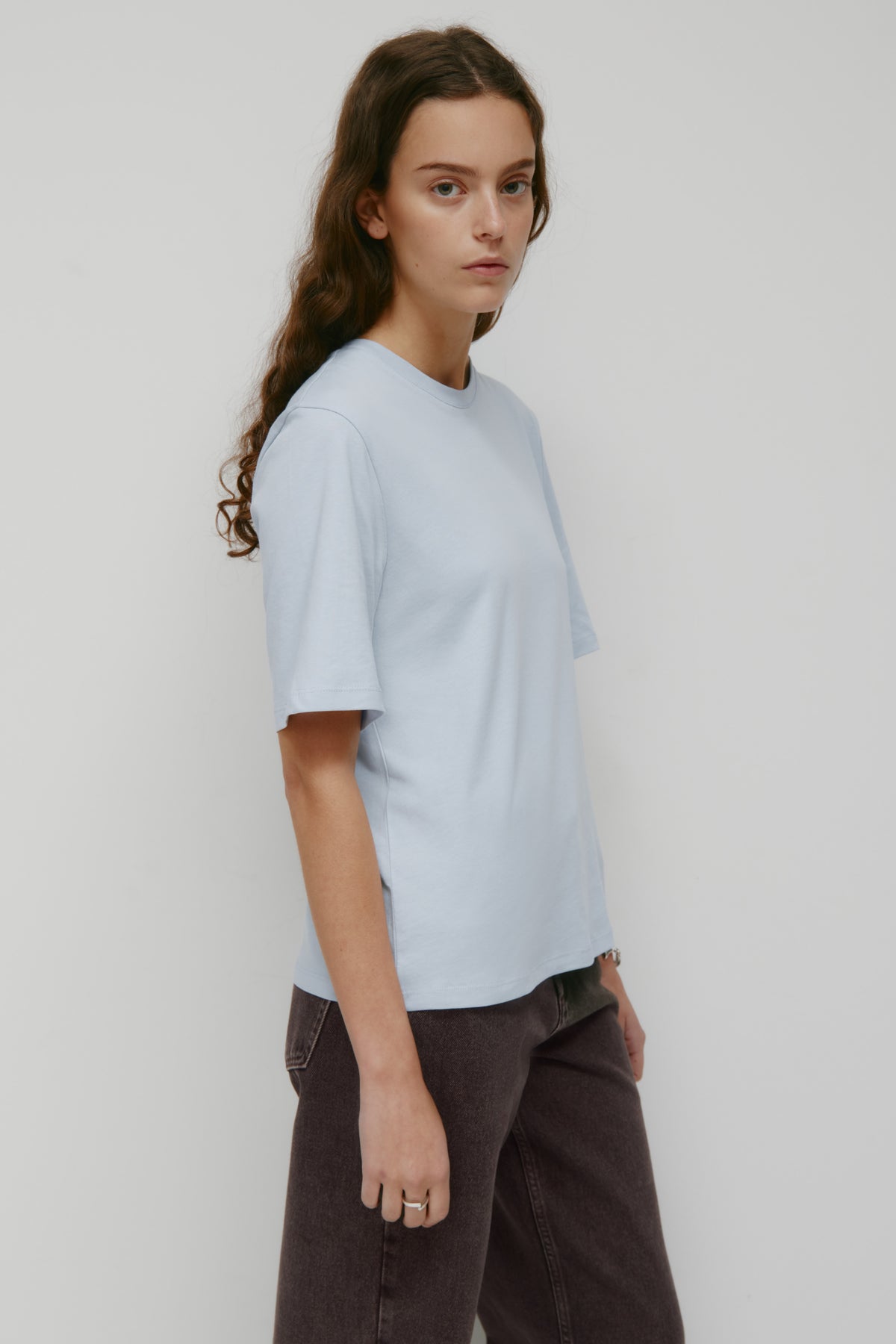 T-shirt à col rond pour femmes en aura bleue