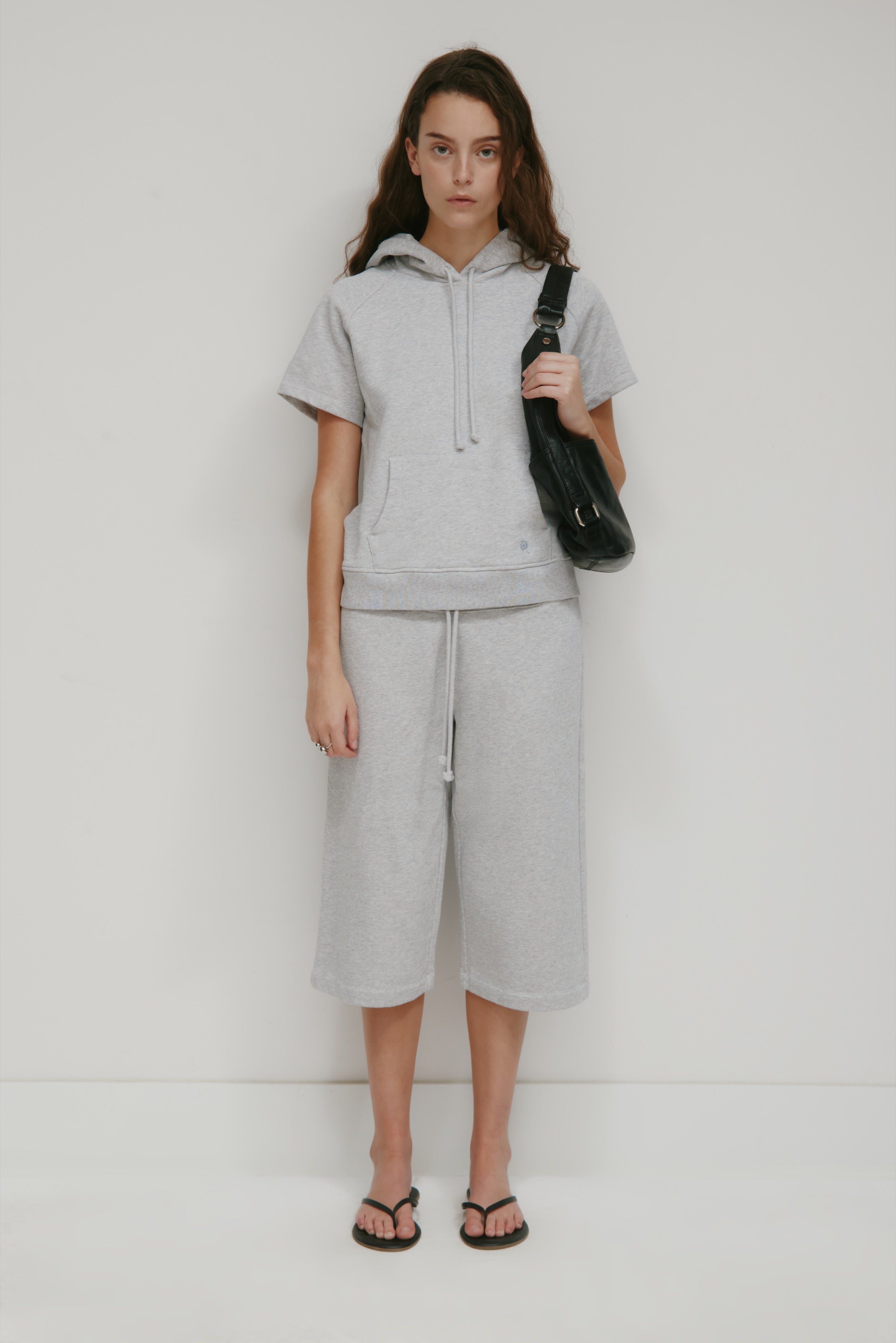 Sweat à capuche à manches courtes en molleton français pour femme en nuage mélangé