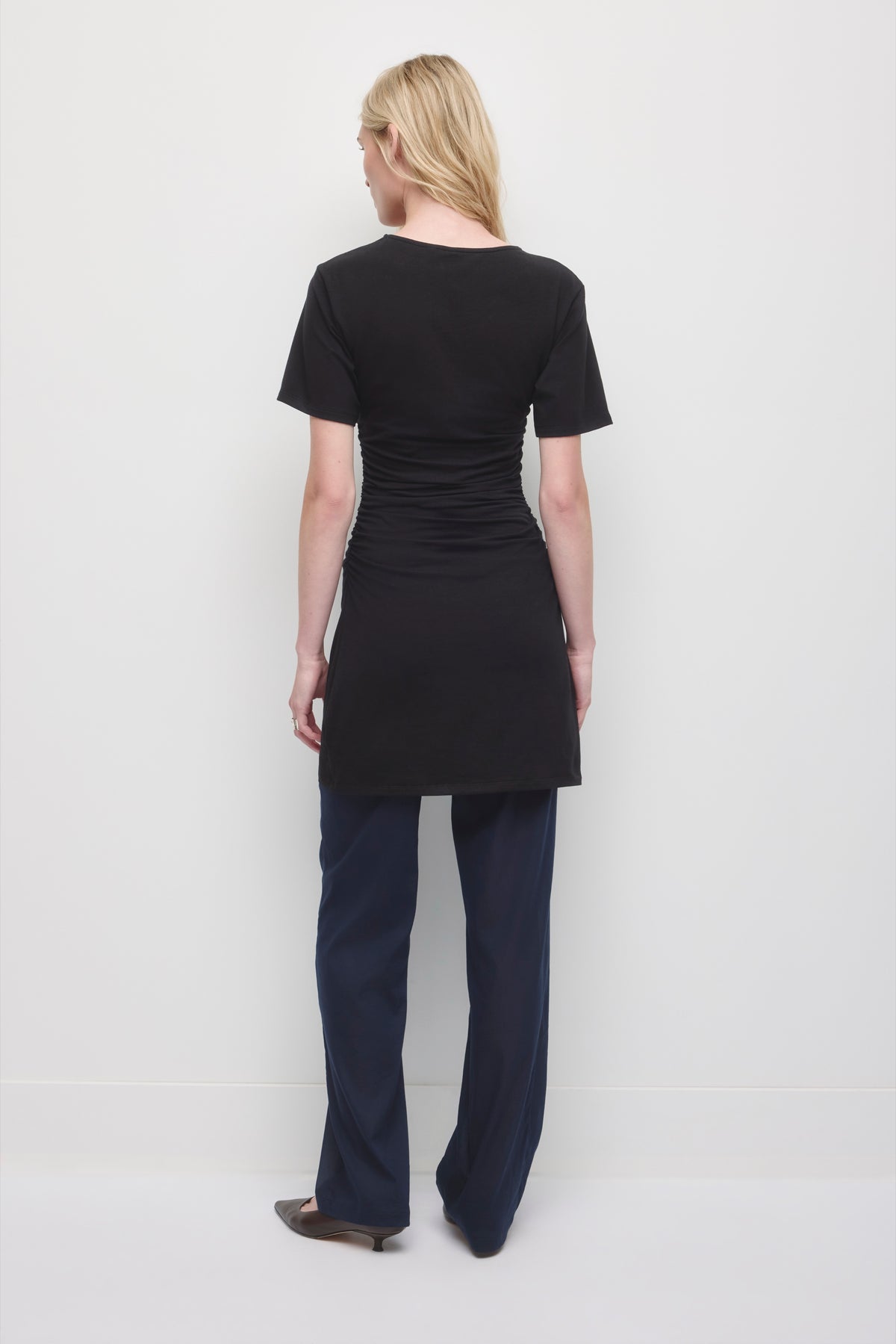 Women's Ghina V-Neck Dress in Black