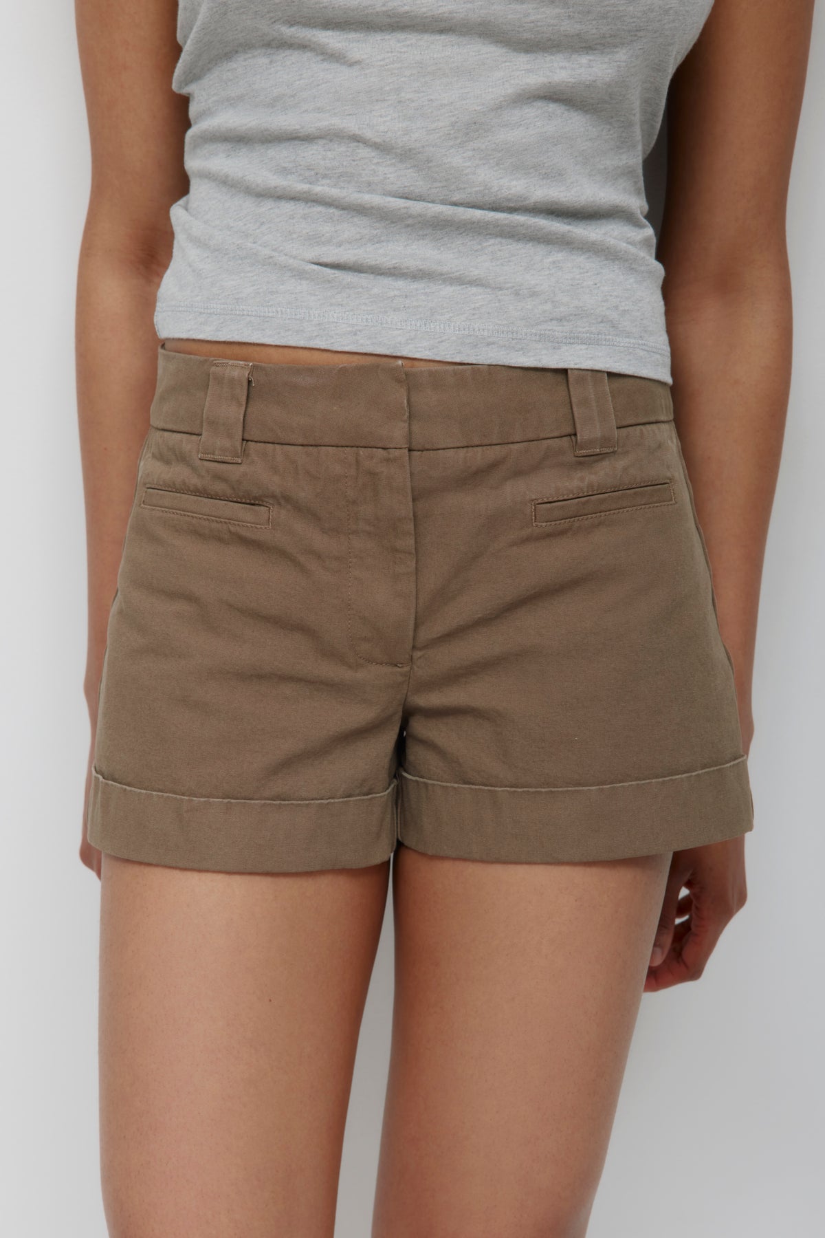 Women's Heka Cuffed Short in Khaki Brown