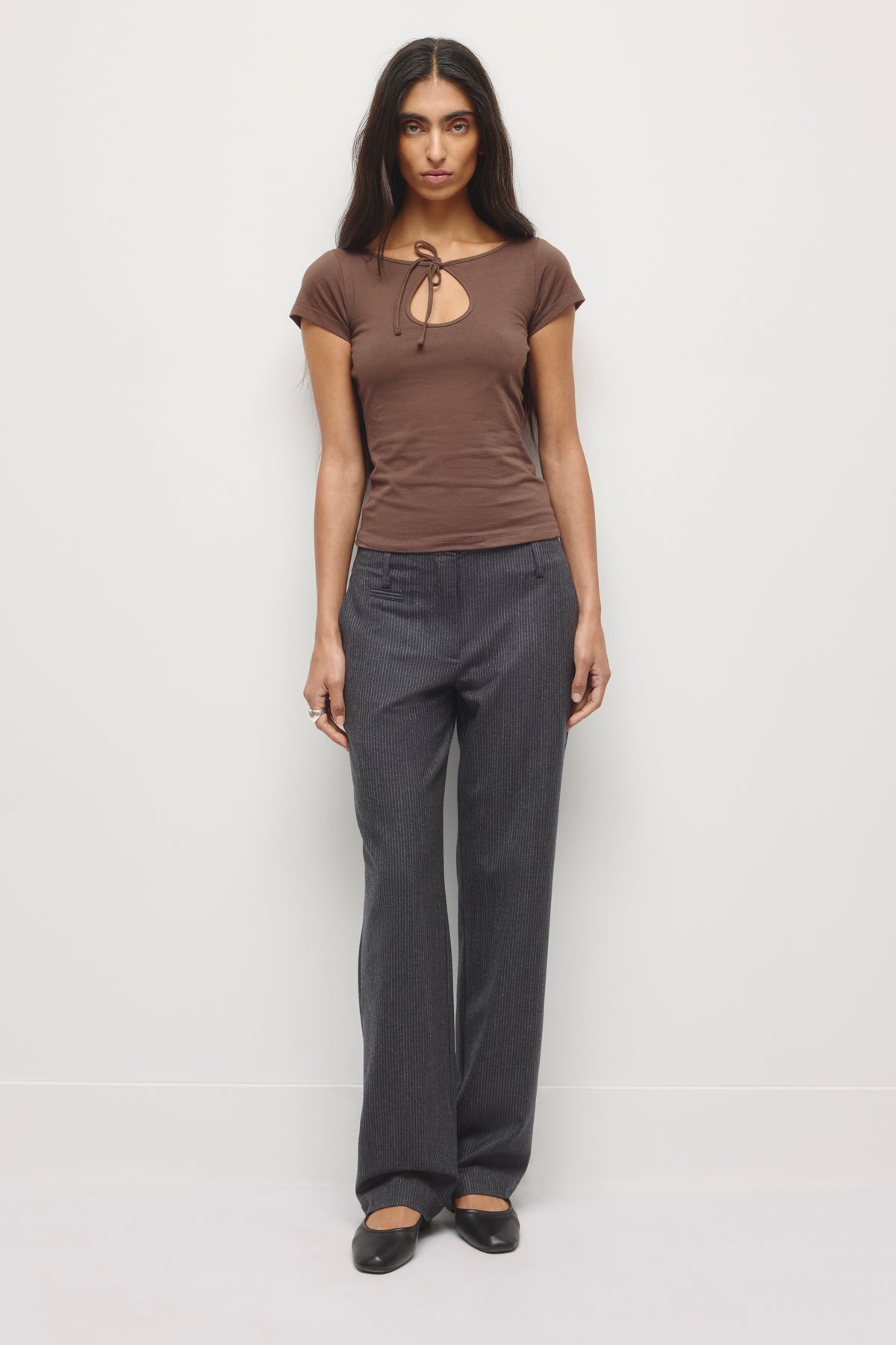 Women's Layn Keyhole Tee in Espresso