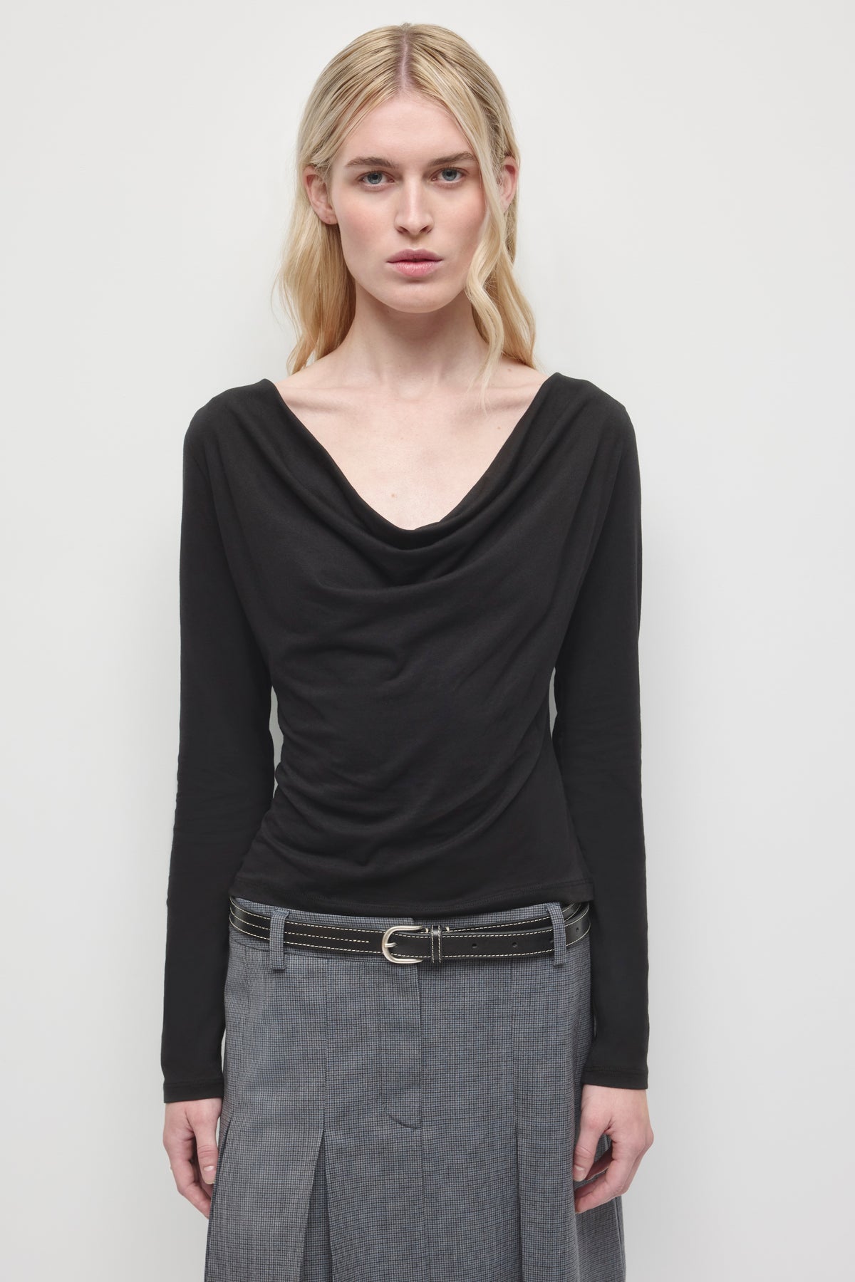 Model is 5’8” and is wearing a size XS.