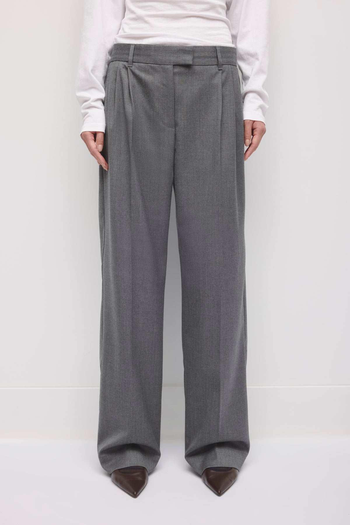 Pantalon plissé taille basse pour femme en mélange anthracite