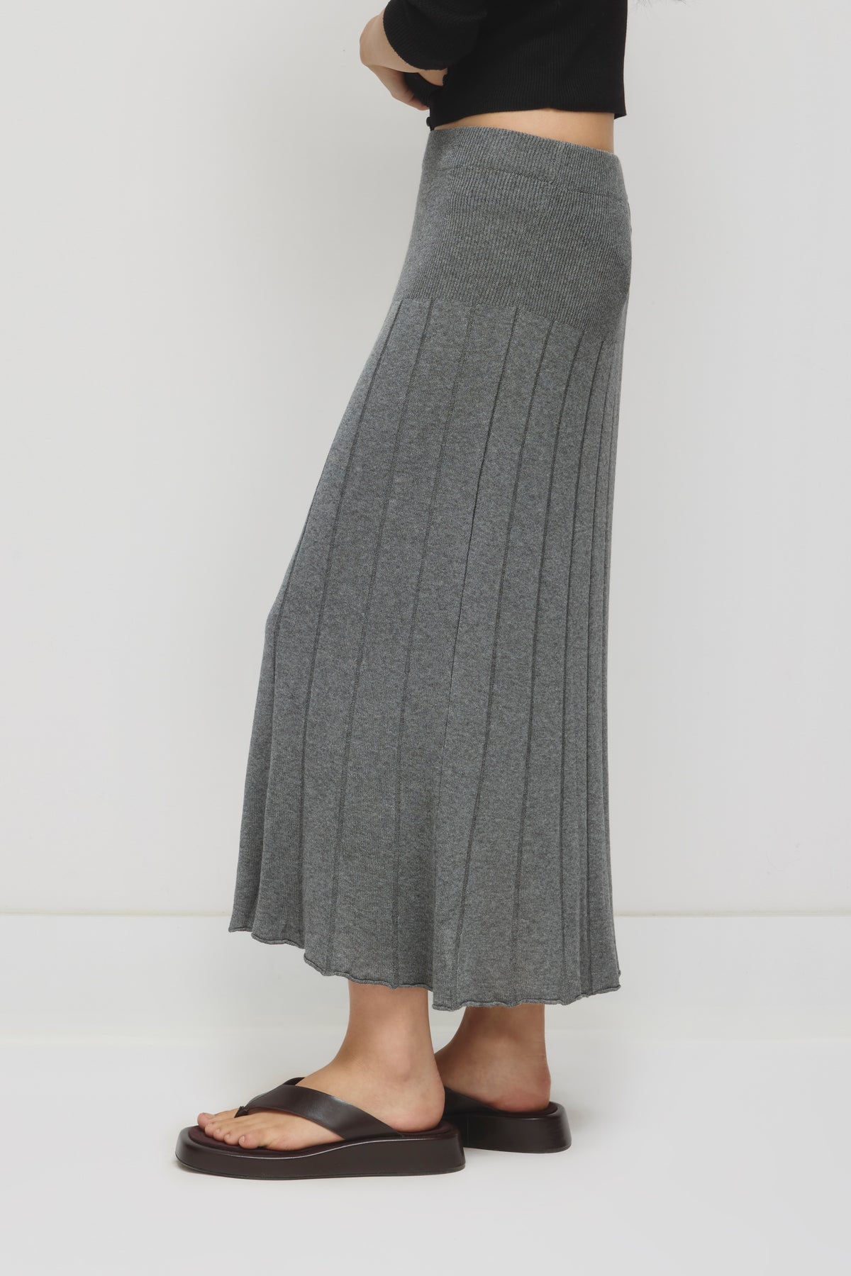 Women's Mesh Skirt in Charcoal