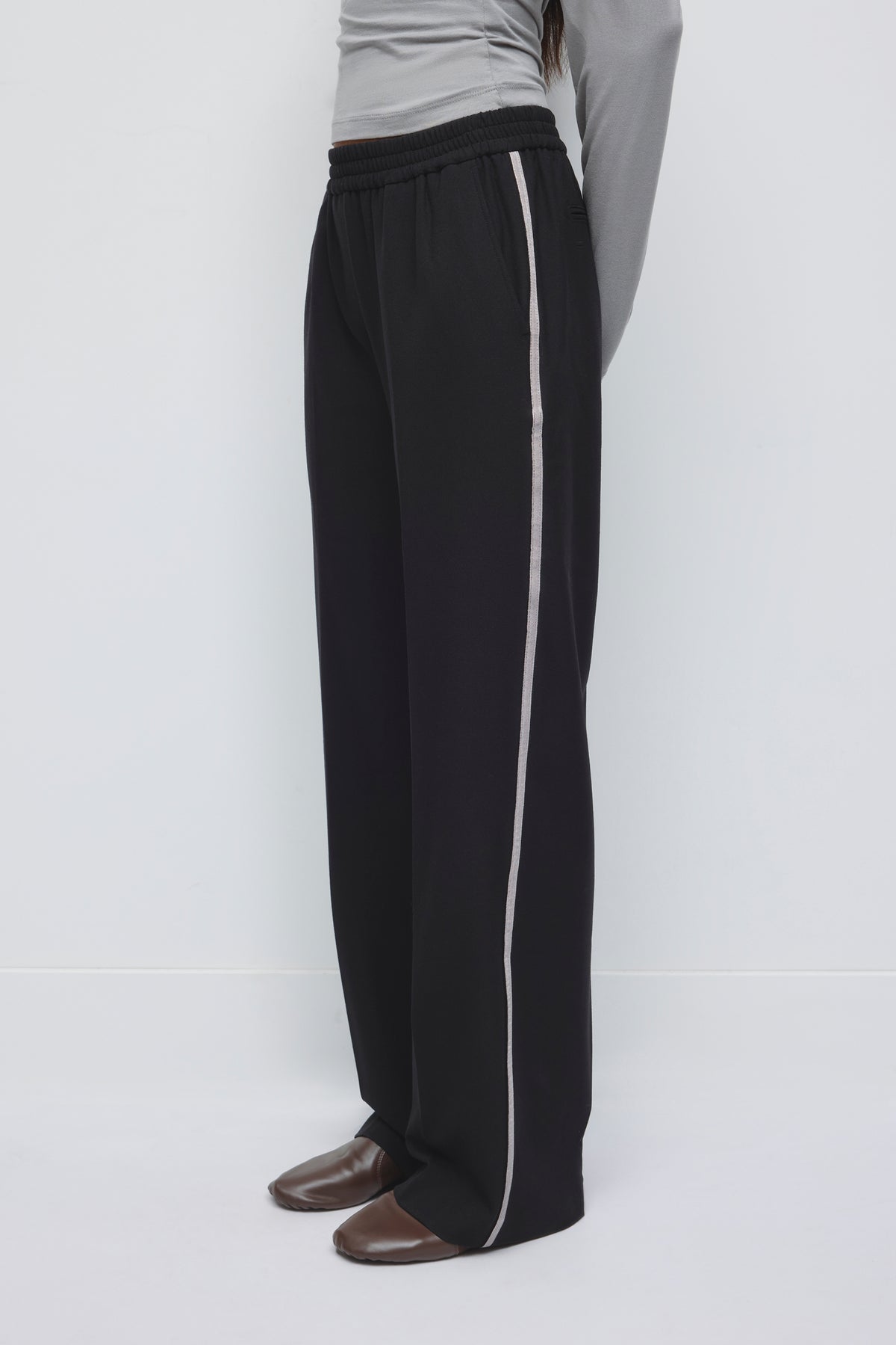 Women's Nada Track Pant in Black