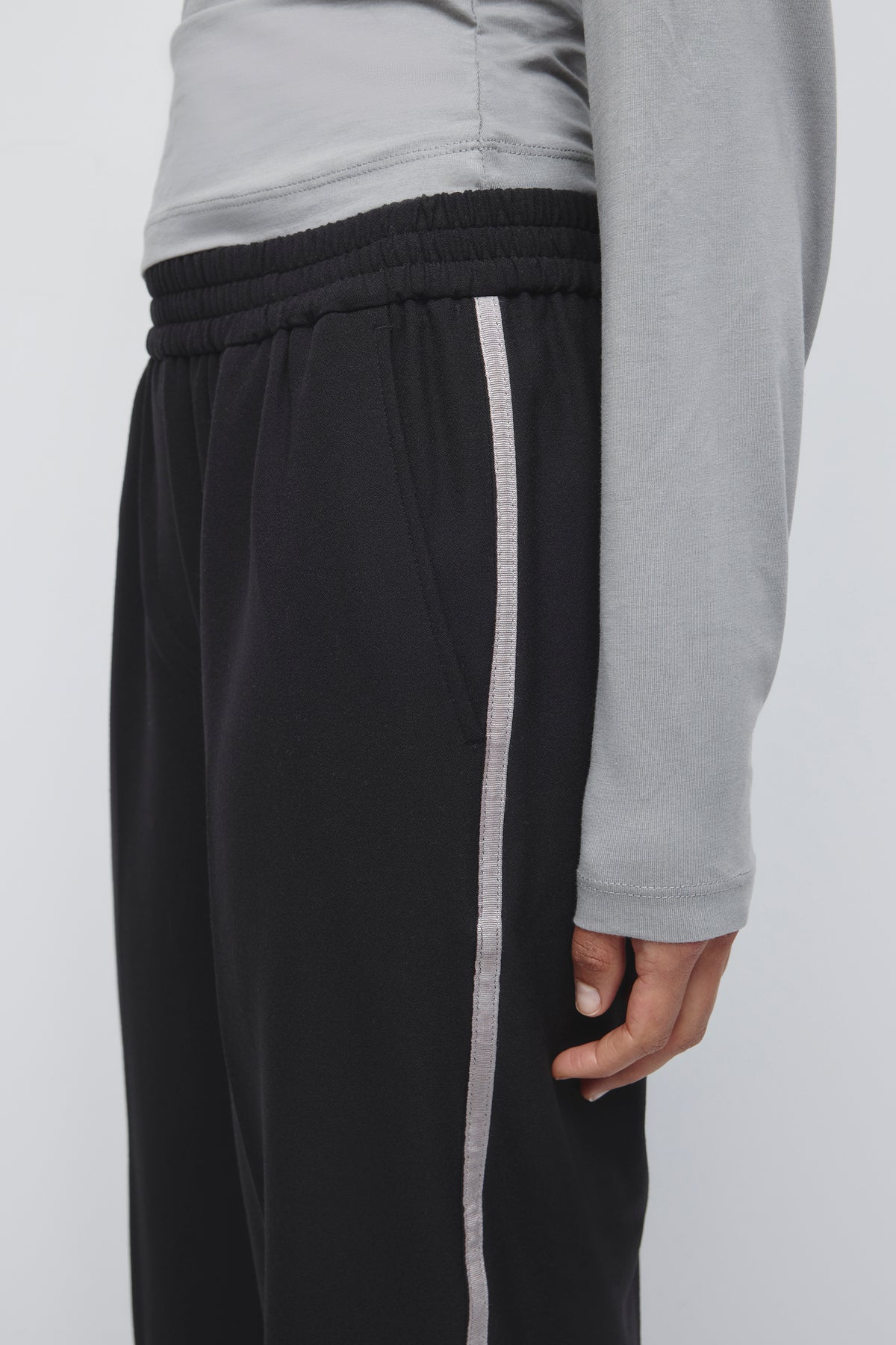 Women's Nada Track Pant in Black