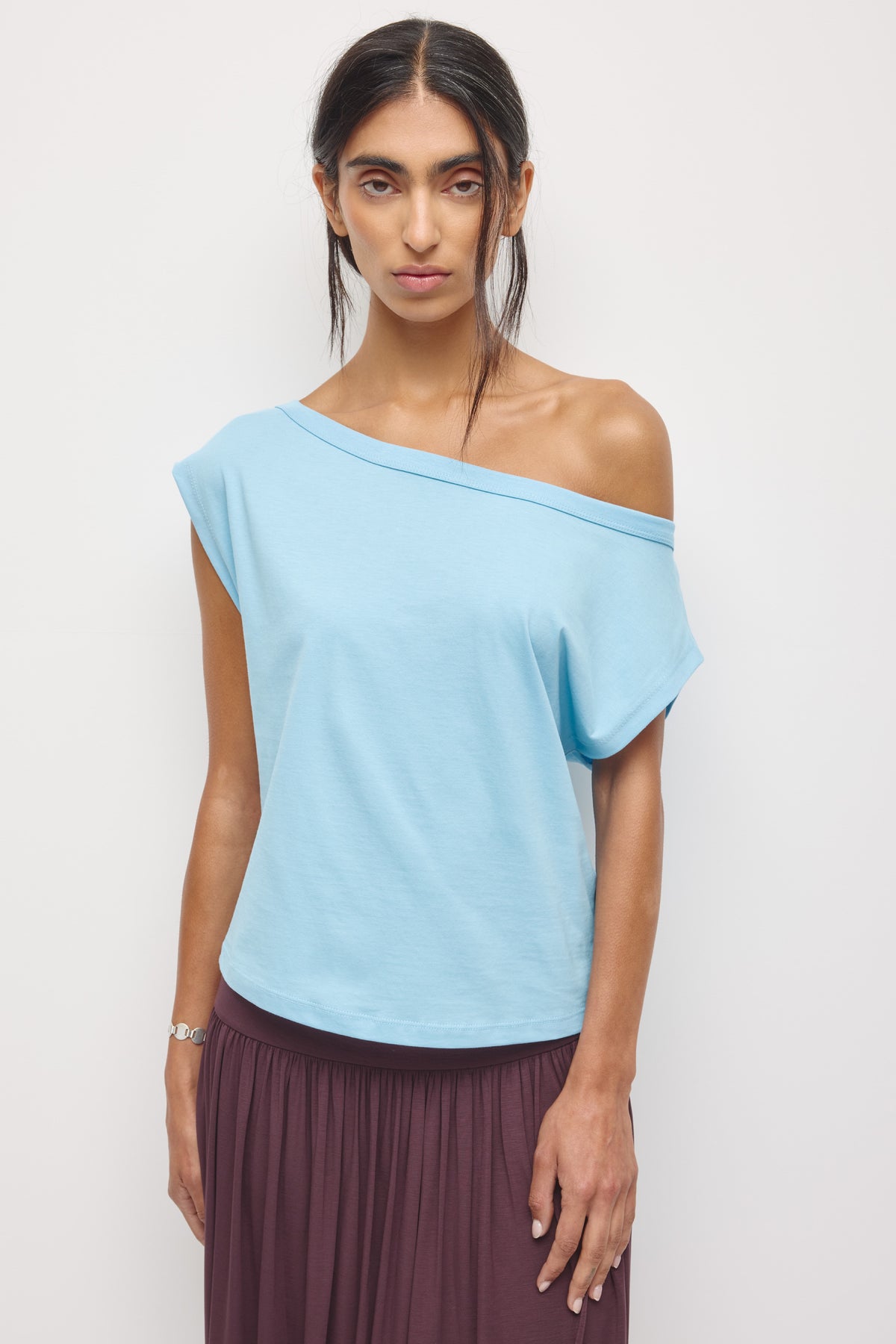 Tee-shirt à épaules dénudées pour femmes en azur