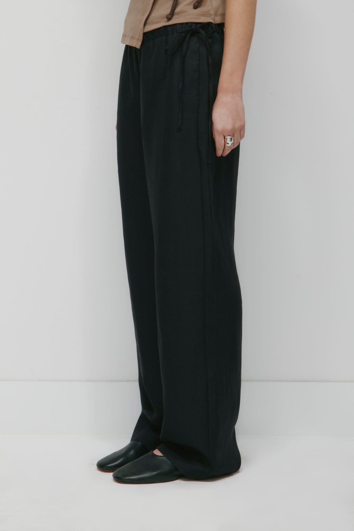Pantalon à nouer en lin Persea pour femme en noir