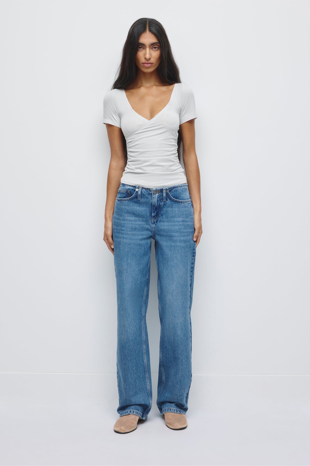 Model is 5’8” and is wearing a size 25.