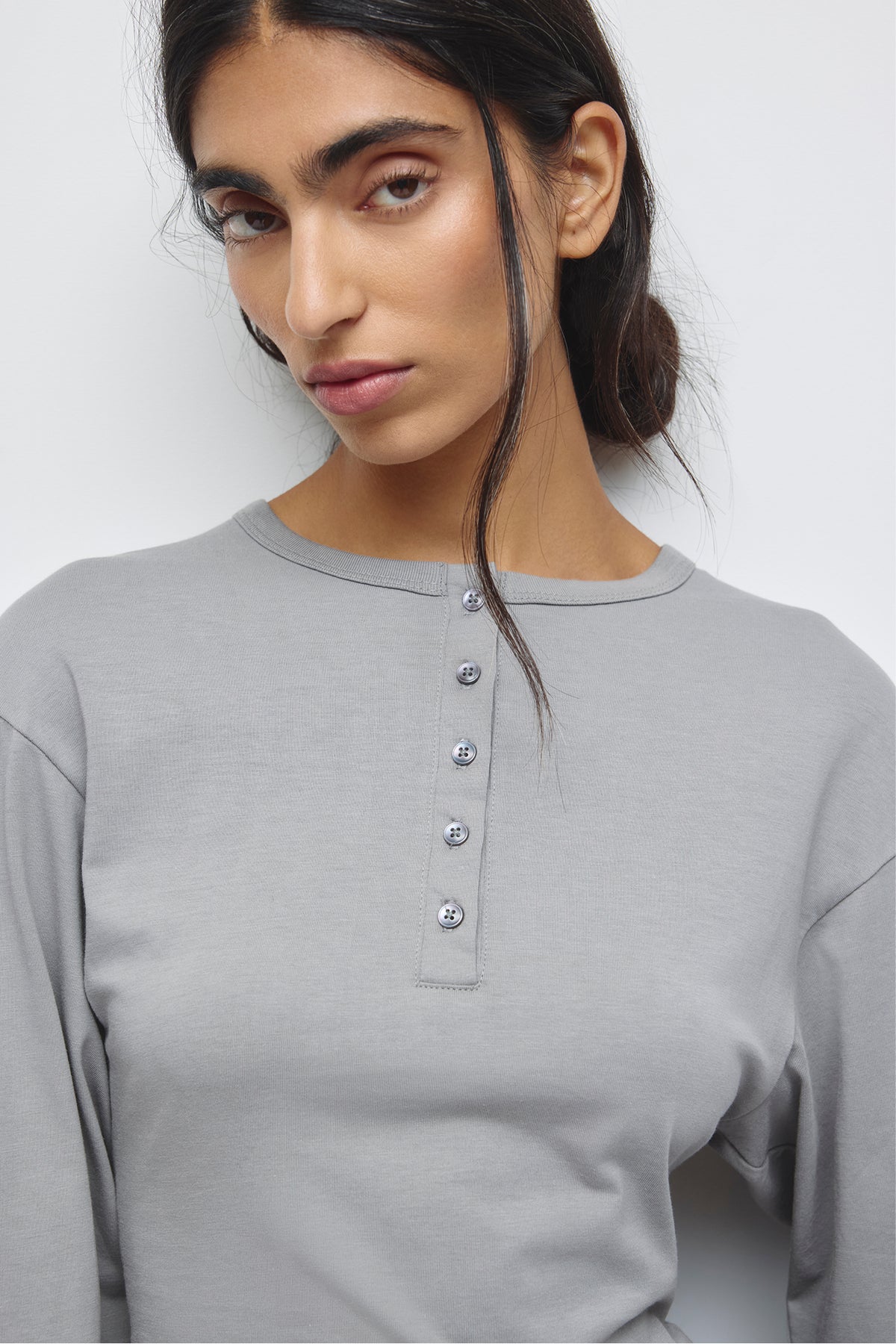 Women's Shaped Henley Longsleeve in Gypsum