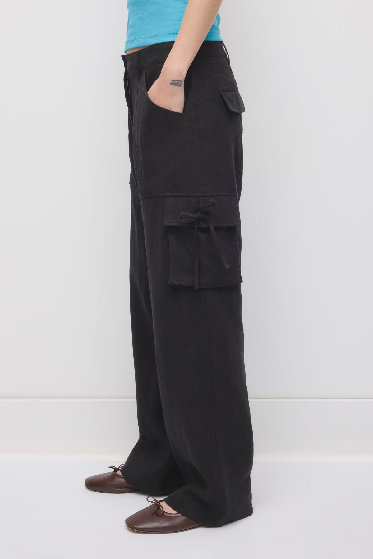 Women's Sila Linen Tie Pant in Black