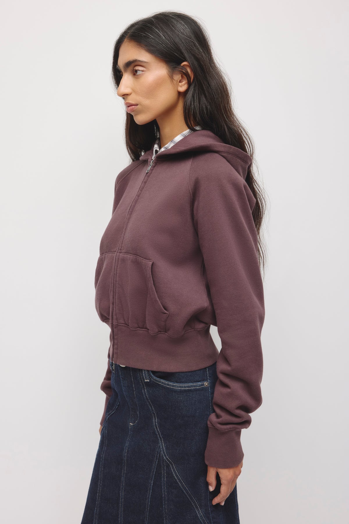 Chandail à capuchon zippé Snug pour femme en raisin sec