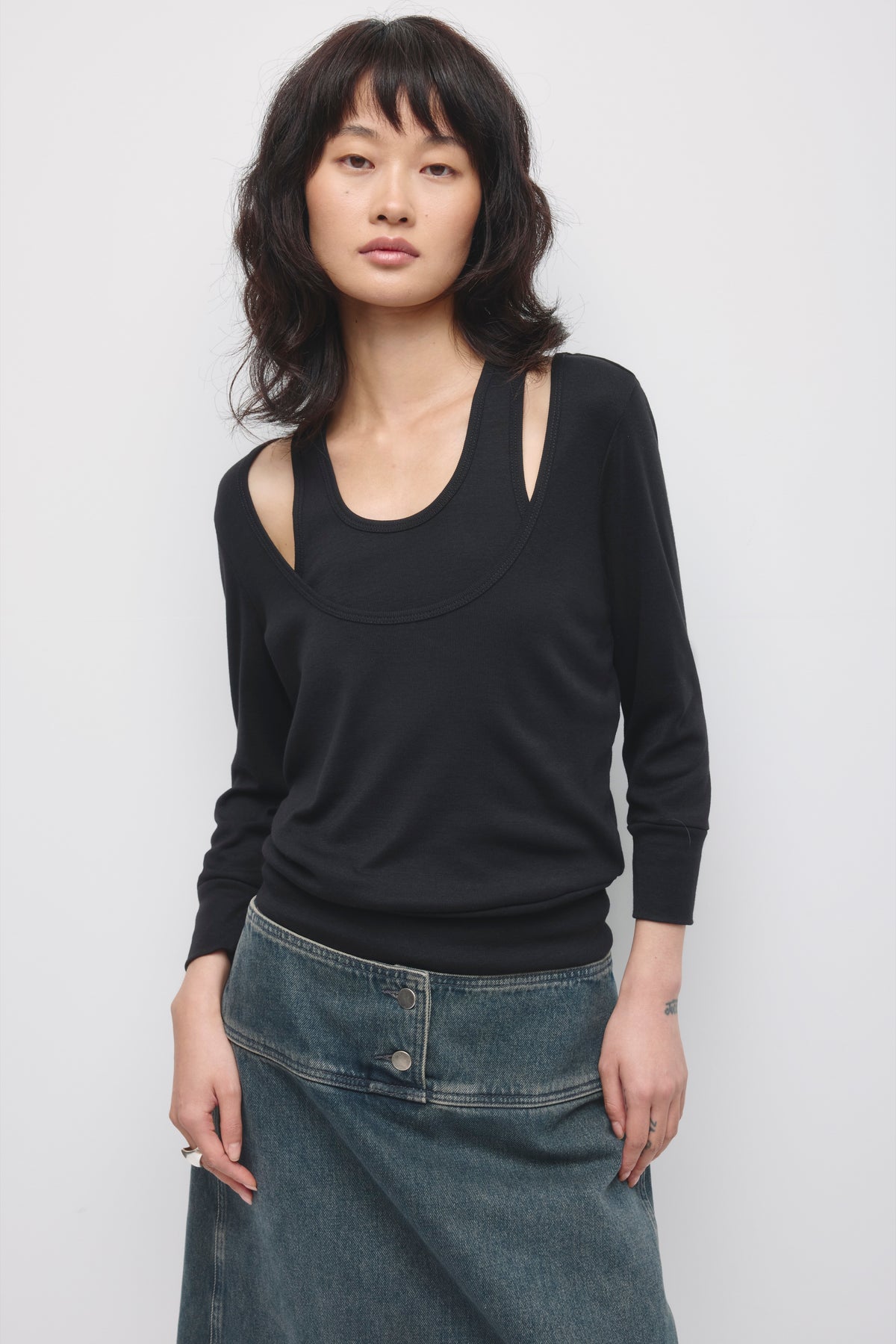 Haut multicouche Zahra en noir