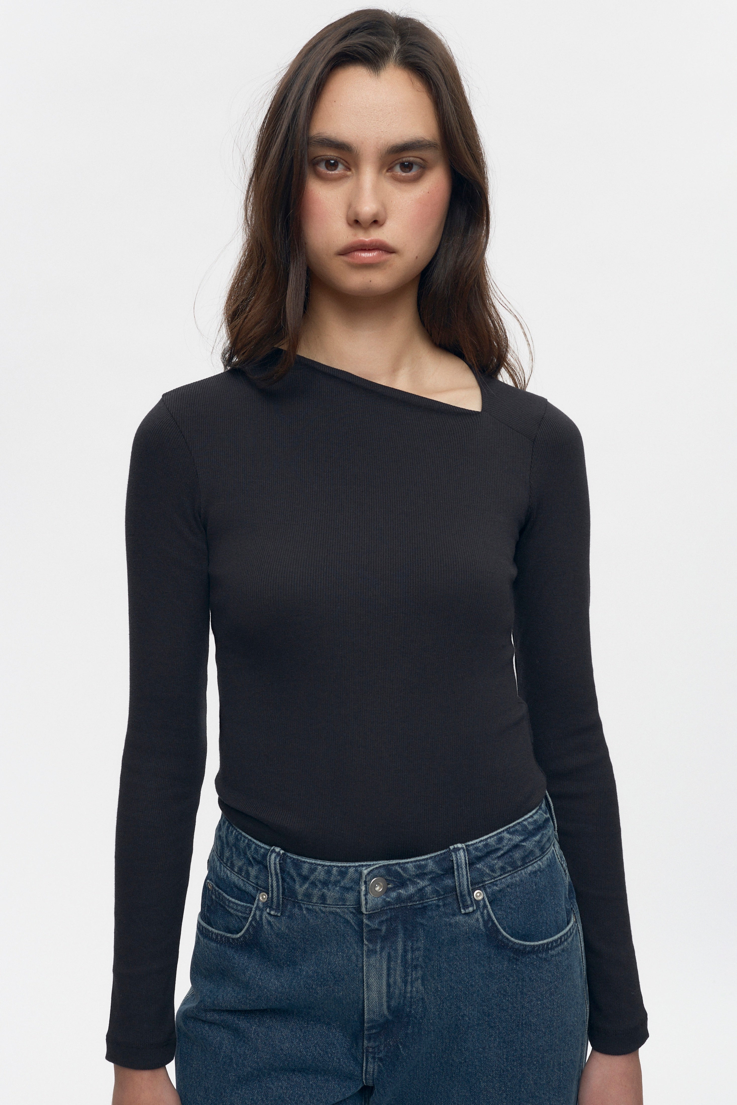 Women’s Asymmetric Neckline in Black