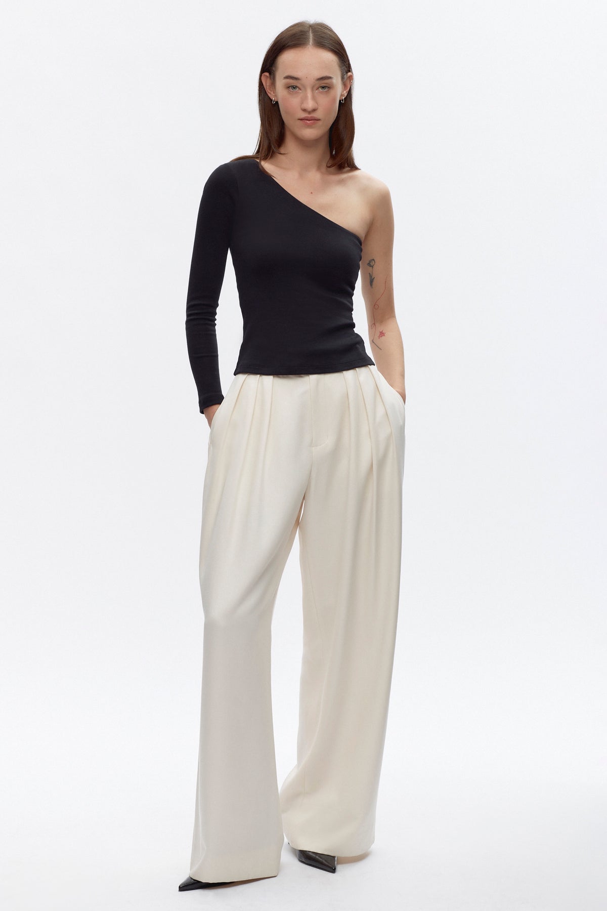 Women's Faten Shirt in Black