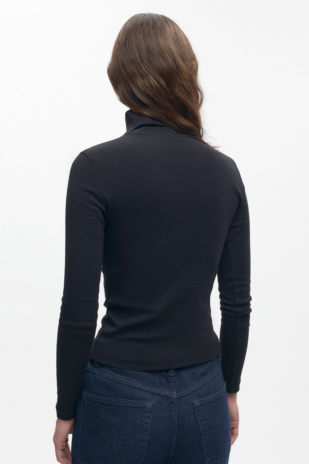 Women's Fitted Turtleneck in Black