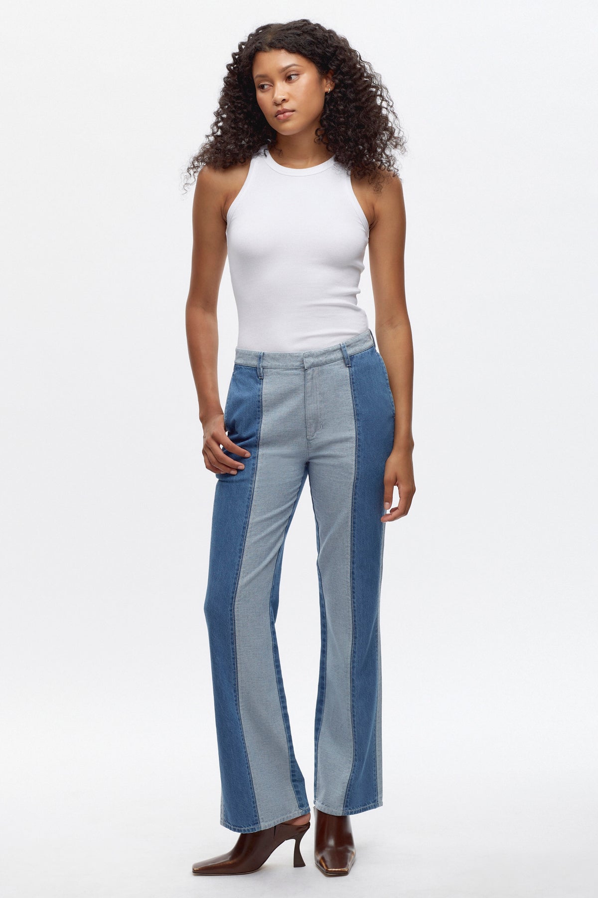 Inari is 5'10 is a regular 26 and is wearing a 27.