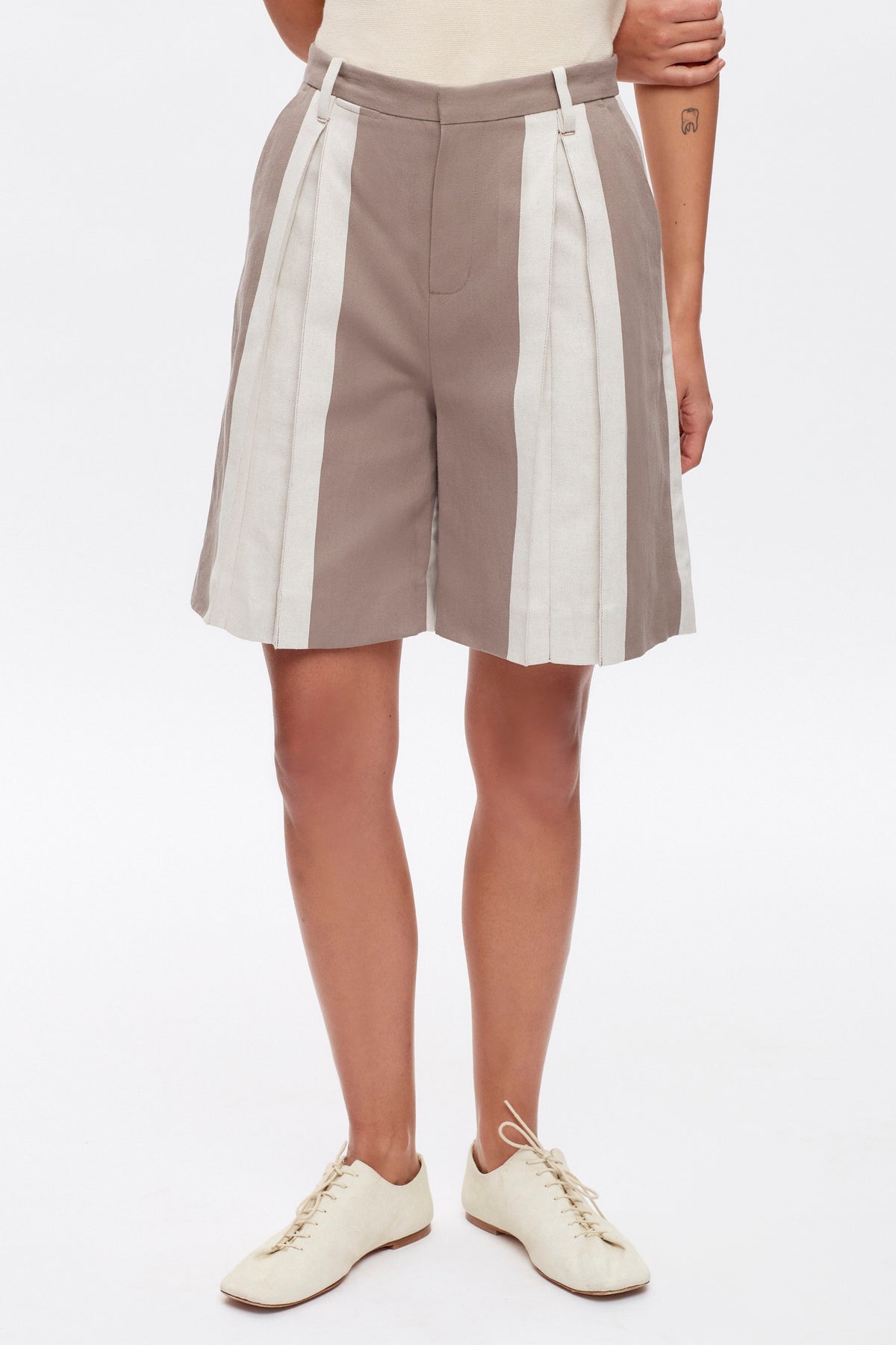 Women's Linen Station Short in Birch/Brindle Stripe