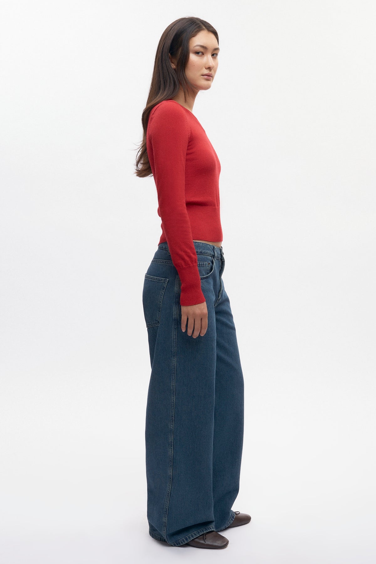 Women's Merino V-neck Sweater in Fiery Red