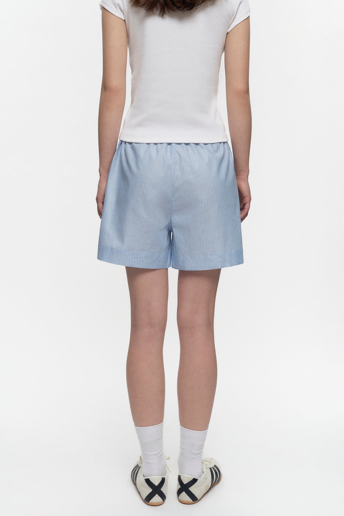 Short rayé Merire pour femme en rayures bleues