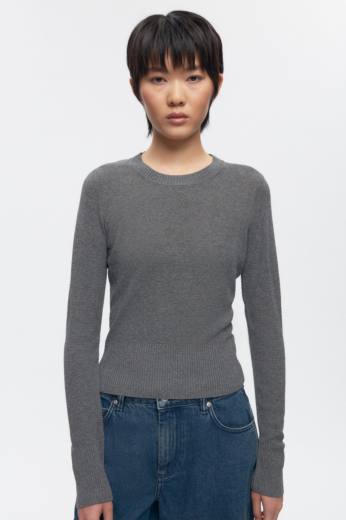 T-shirt à manches longues en maille côtelée pour femmes en charcoal