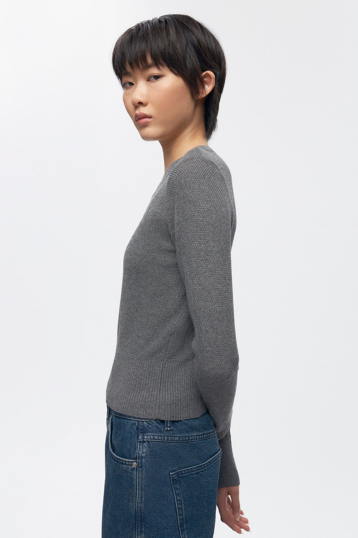 T-shirt à manches longues en maille côtelée pour femmes en charcoal