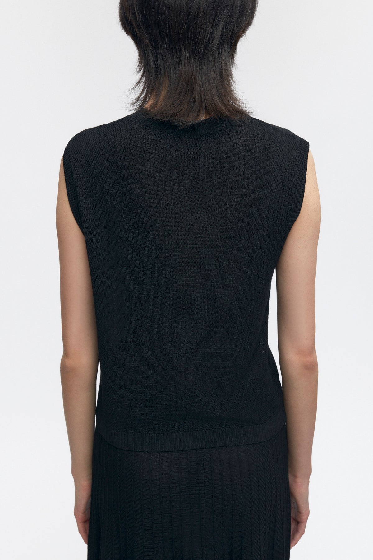 Women's Mesh Sleeveless Tee in Black