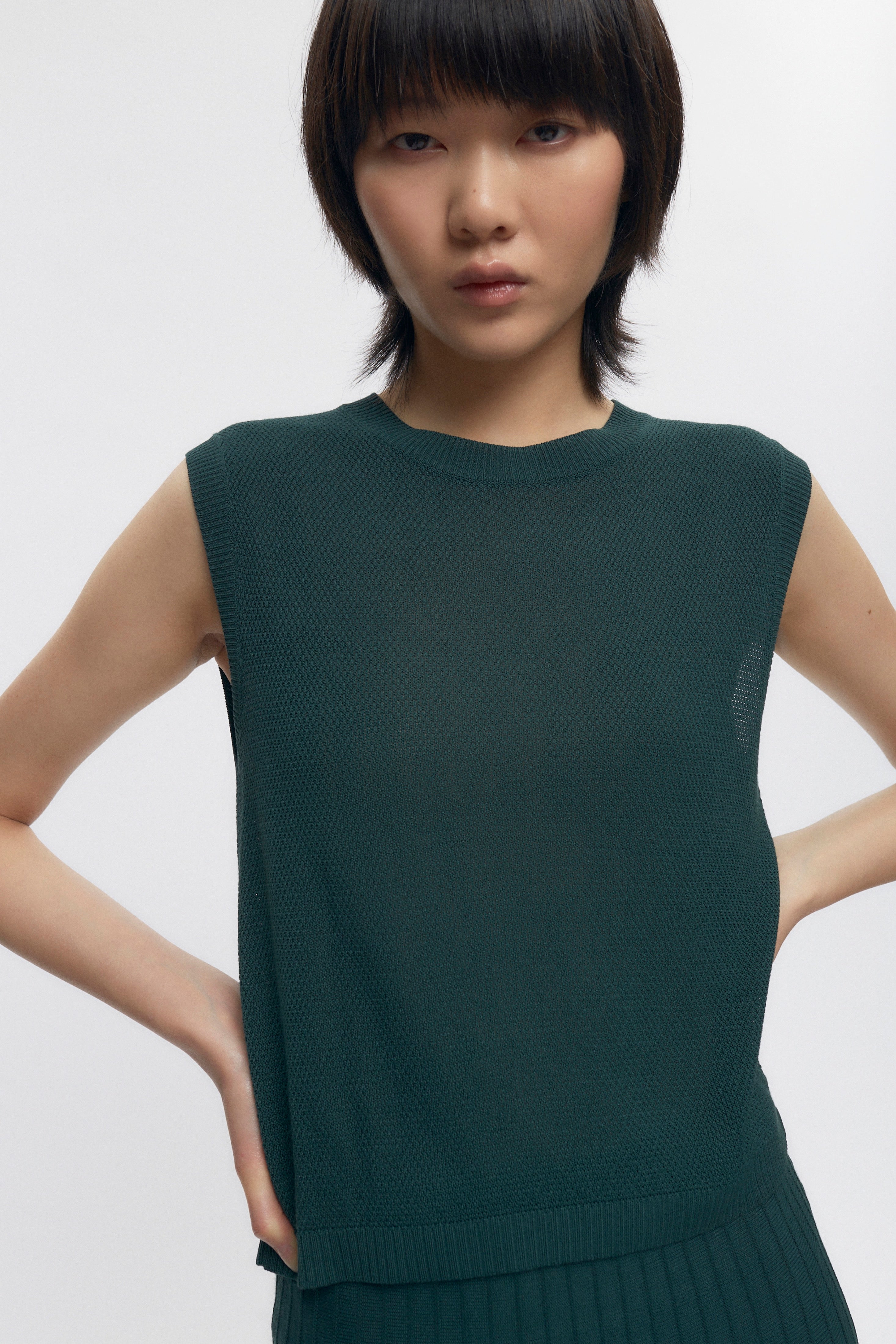 T-shirt sans manches en maille pour femmes en racing Green
