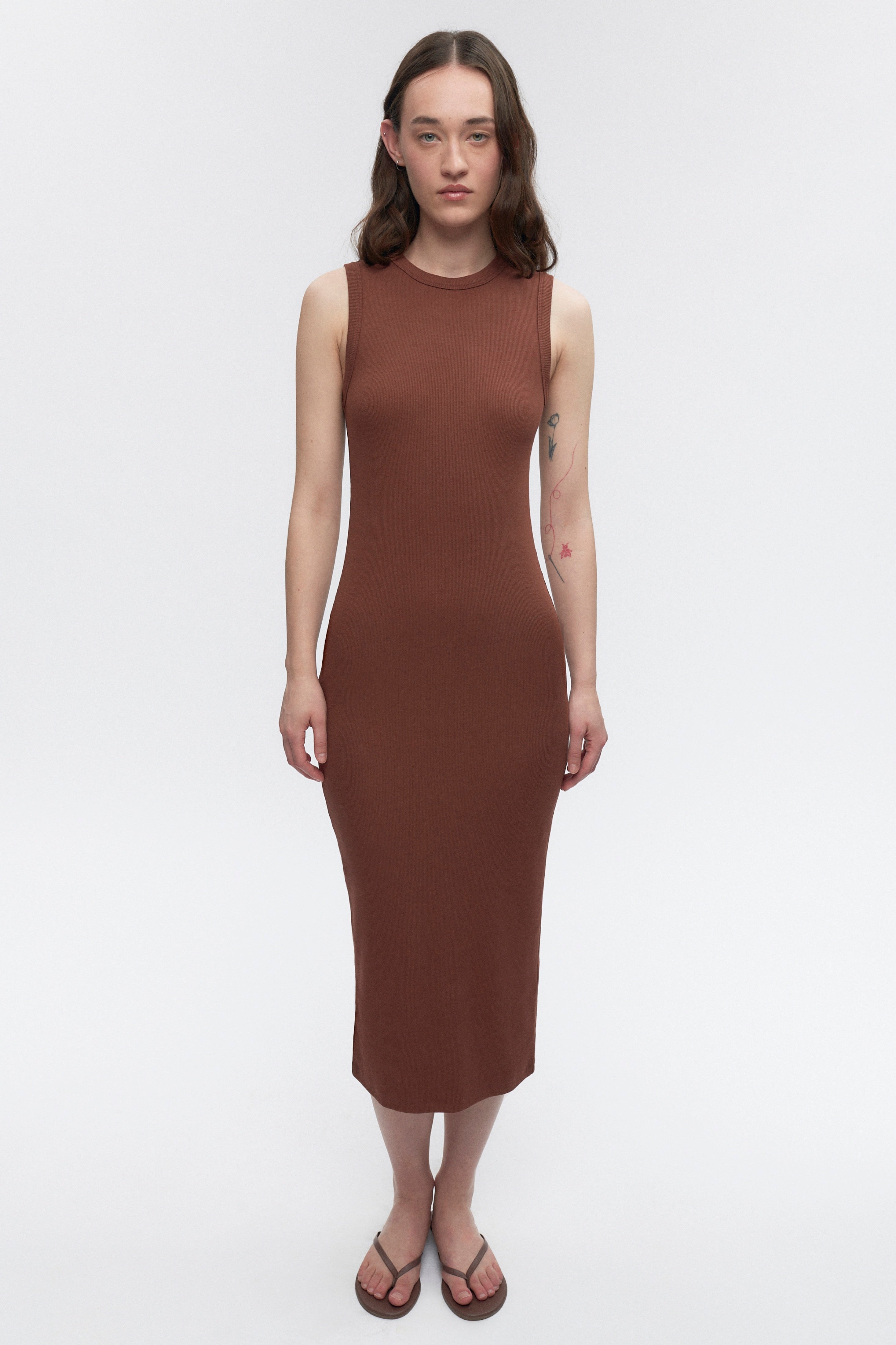 Robe midi à bretelles pour femmes en cappuccino