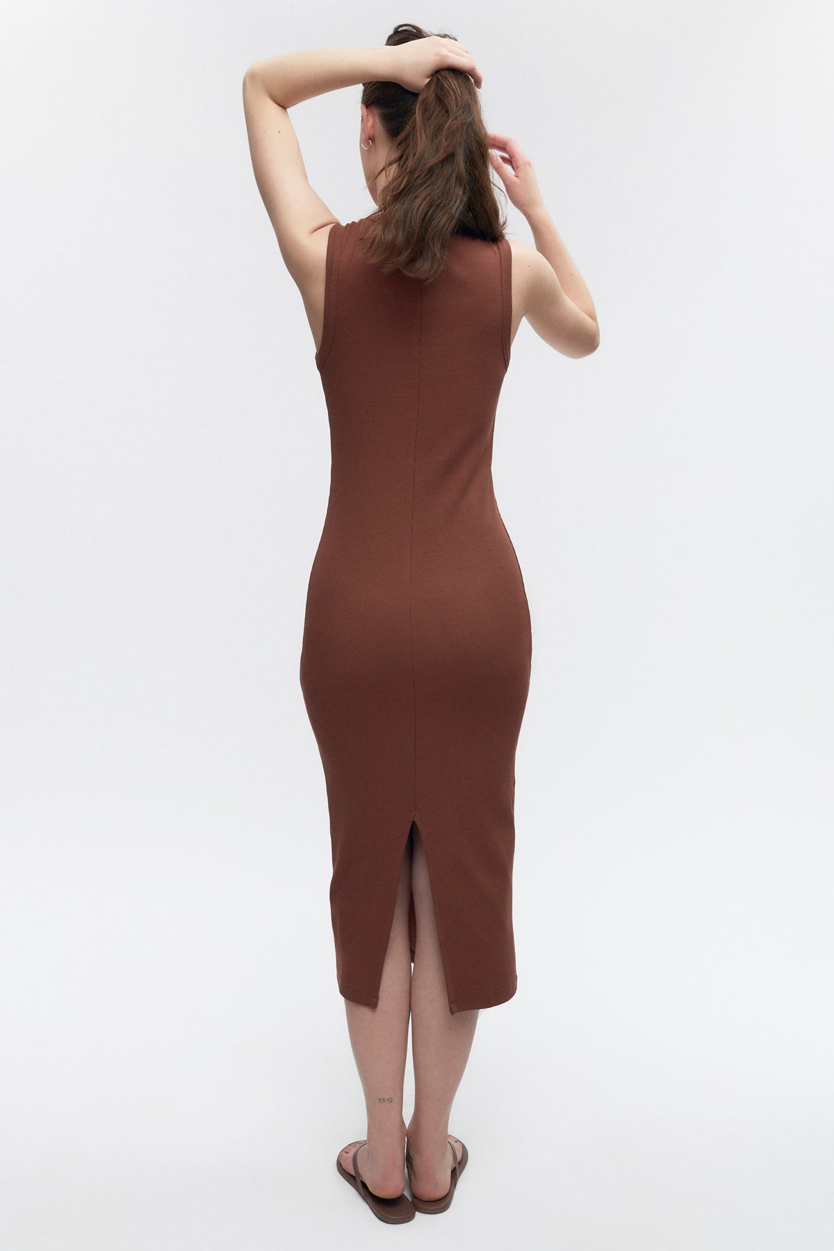 Robe midi à bretelles pour femmes en cappuccino