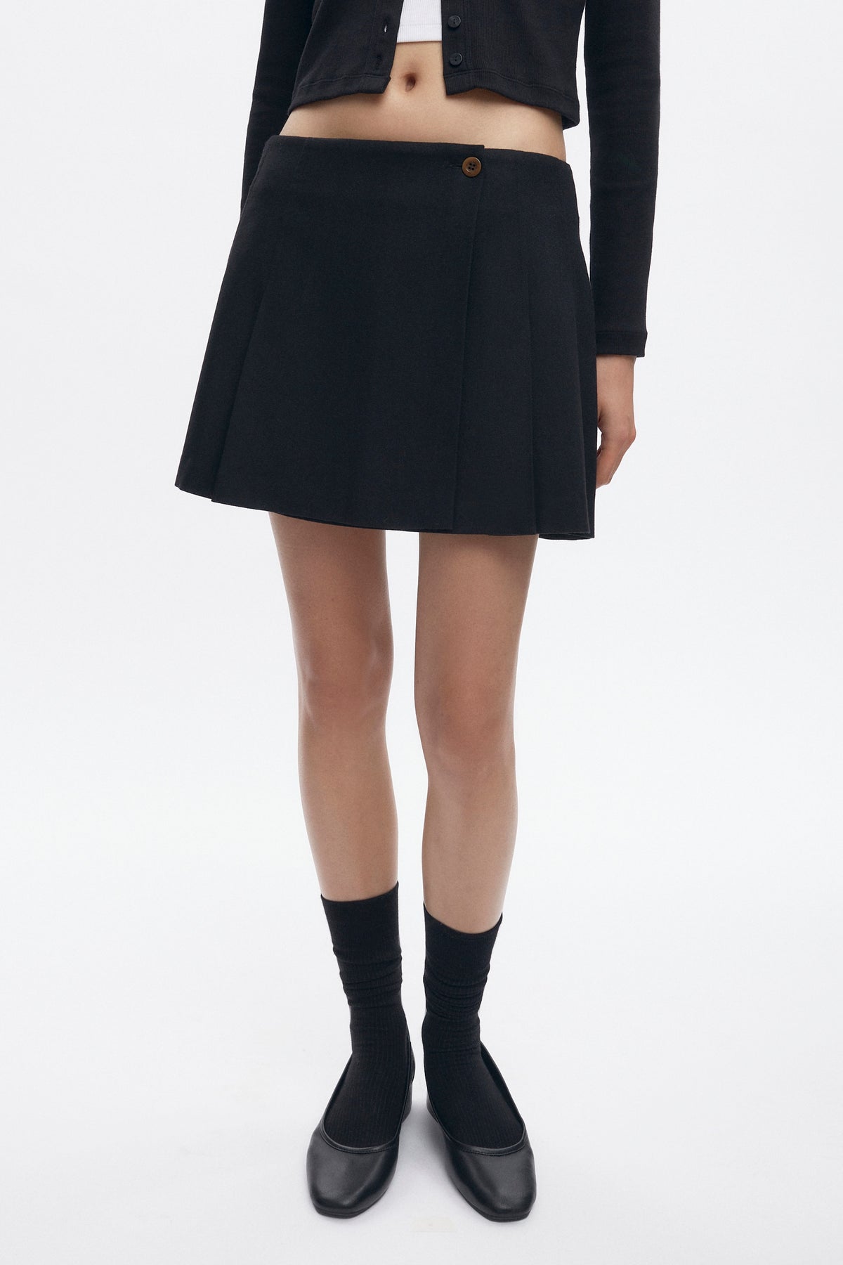 Women's Muna Pleated Mini Skirt in Black